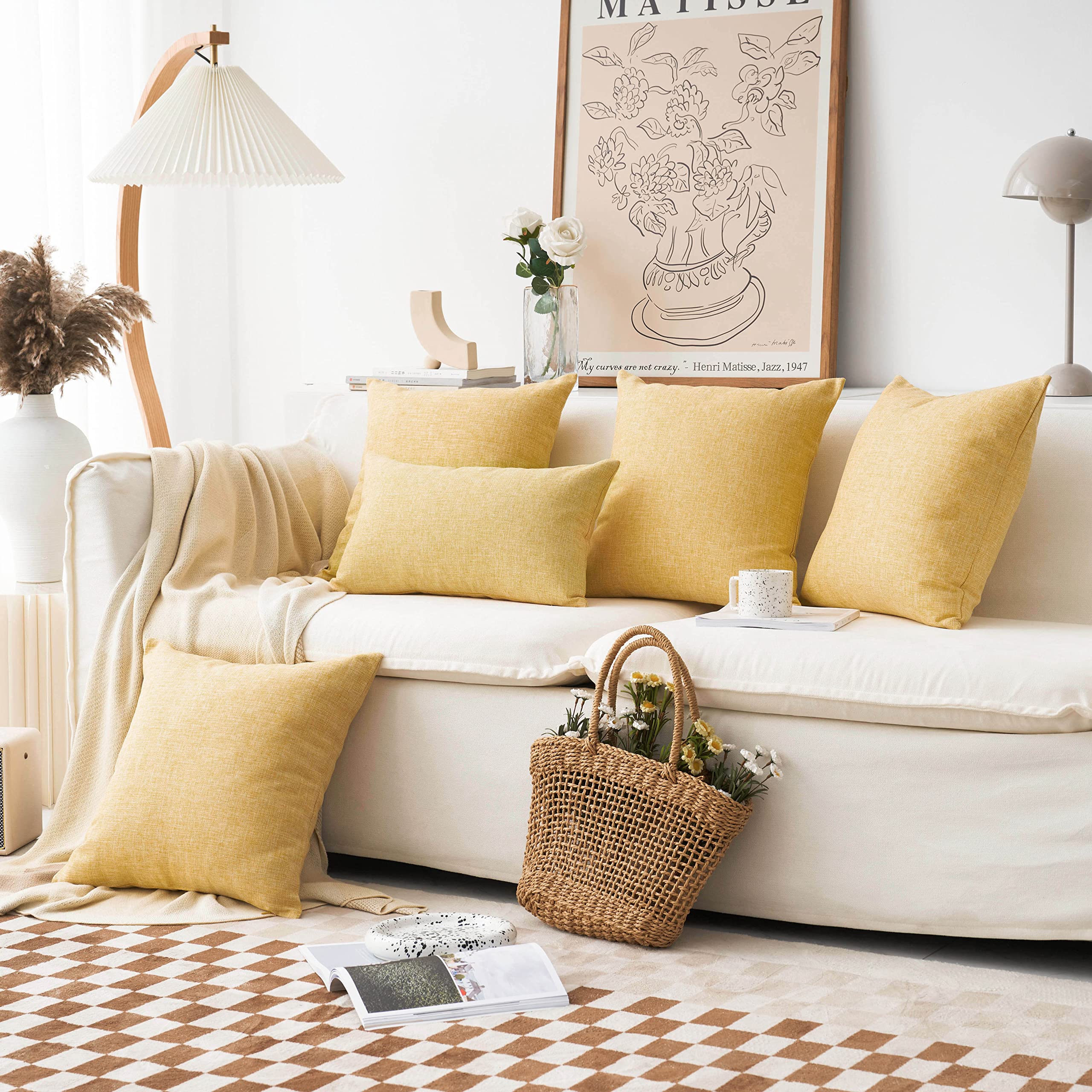 18x18 Inch Yellow Farmhouse Spring Pillow Covers - Textured Linen Square Throw Pillows for Couch, Sofa & Bed - Easter & Holiday Home Decor (45cm) - Perfect for Living Room, Porch & Seasonal Decoration