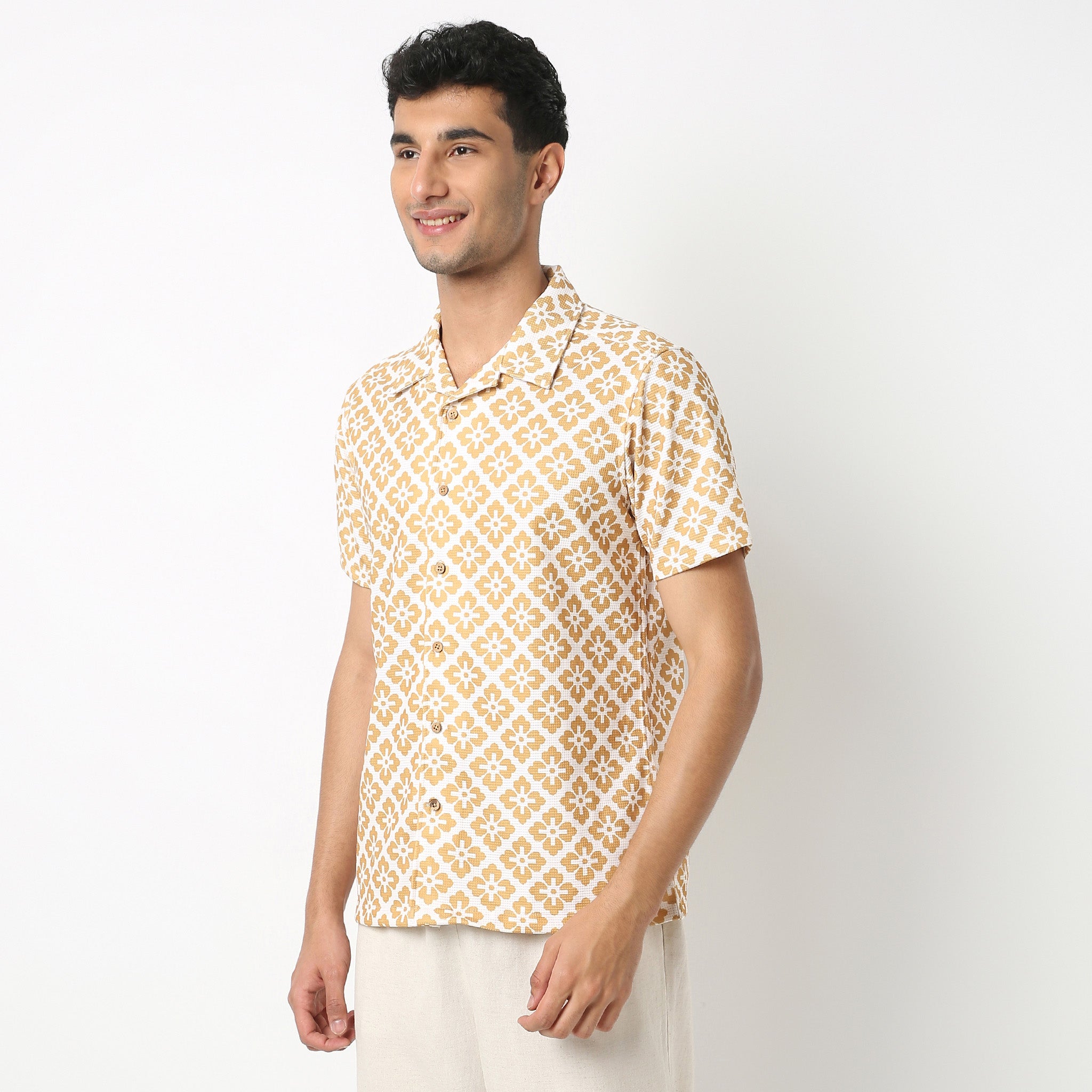 Men's Camp Collar Short Sleeve Cuban Print Shirt - Breathable Relaxed Fit Casual Button Down Shirt for Summer Beach Vacation & Tropical Outings