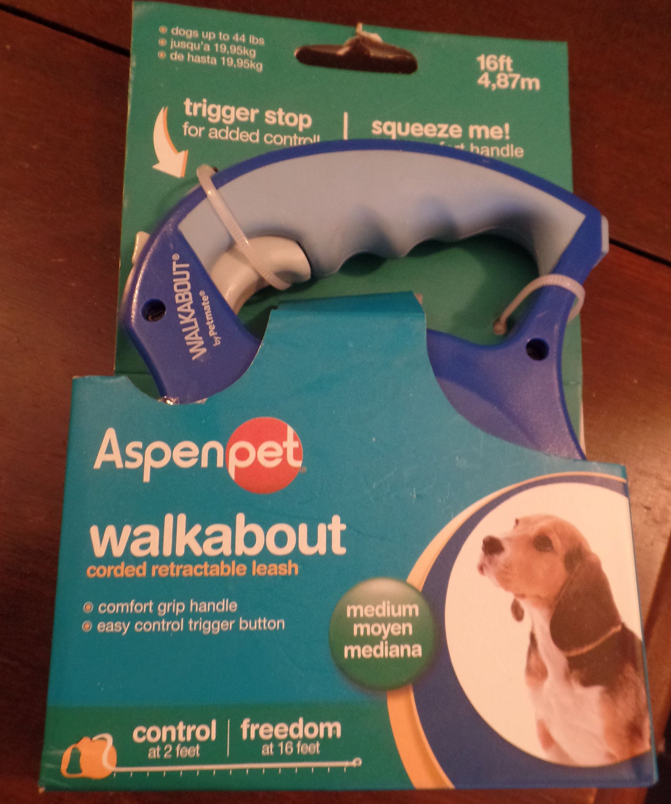 ASPEN PET 30675 Dog Leash - Durable Nylon Pet Leash for Small Medium Large Dogs - Adjustable & Reflective for Safety - Perfect for Walking, Training & Outdoor Adventures