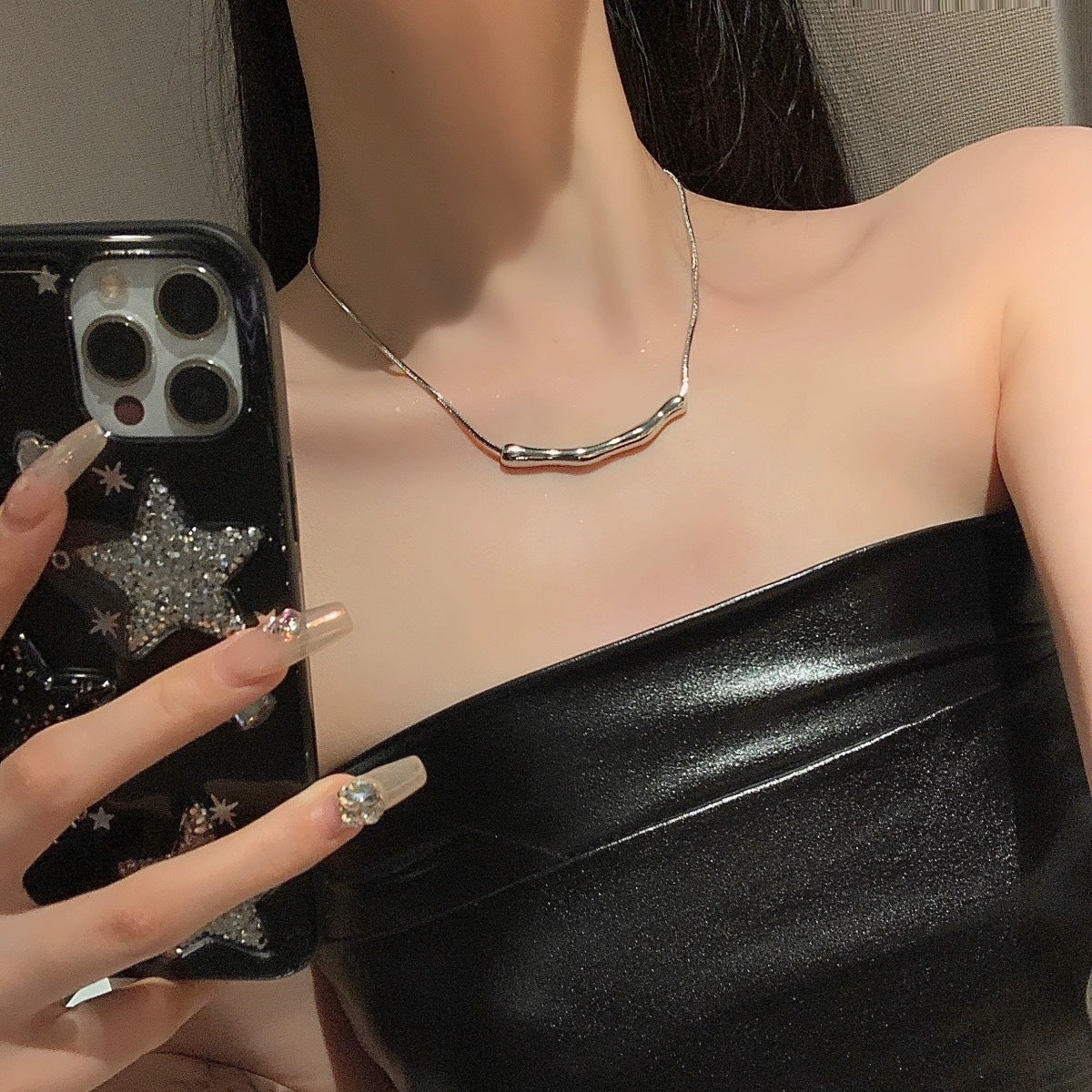 Elegant Irregular Curved Bar Herringbone Chain Necklace - HN2870 | Trendy Layering Jewelry for Women, Perfect for Date Night & Office Wear