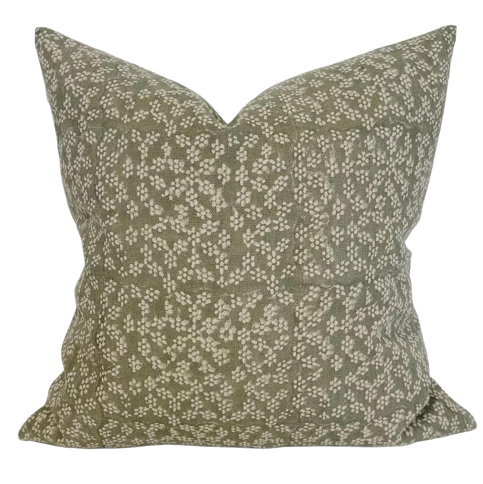 Stylish Pacific Floral Linen Pillow Cover - Decorative Throw Pillow Case for Sofa, Bed & Home Decor