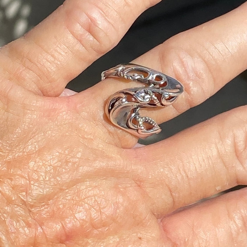 Sterling Silver Wave Ring by Carolyn Pollack - Size 7 | Boho Chic Jewelry for Women | Perfect for Beach Weddings, Date Nights & Everyday Wear