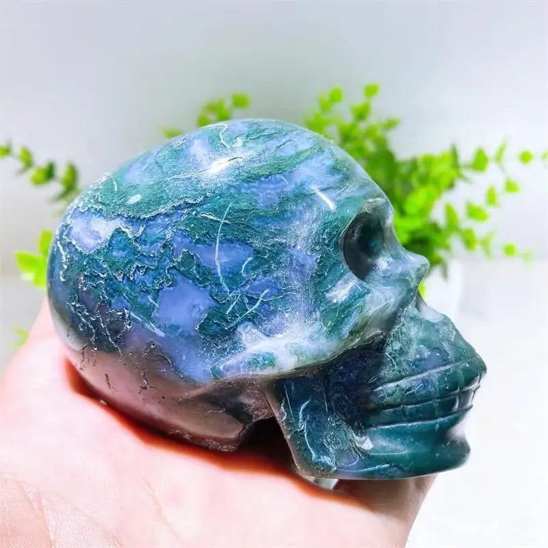 Natural Moss Agate Skull Crystal Carving - Healing Energy Stone for Meditation & Spiritual Practice - Unique Halloween Home Decor & Tabletop Ornament - Perfect Gift for Crystal Lovers (1pc) - Ideal for Yoga Spaces, Altars & Gothic Decor
