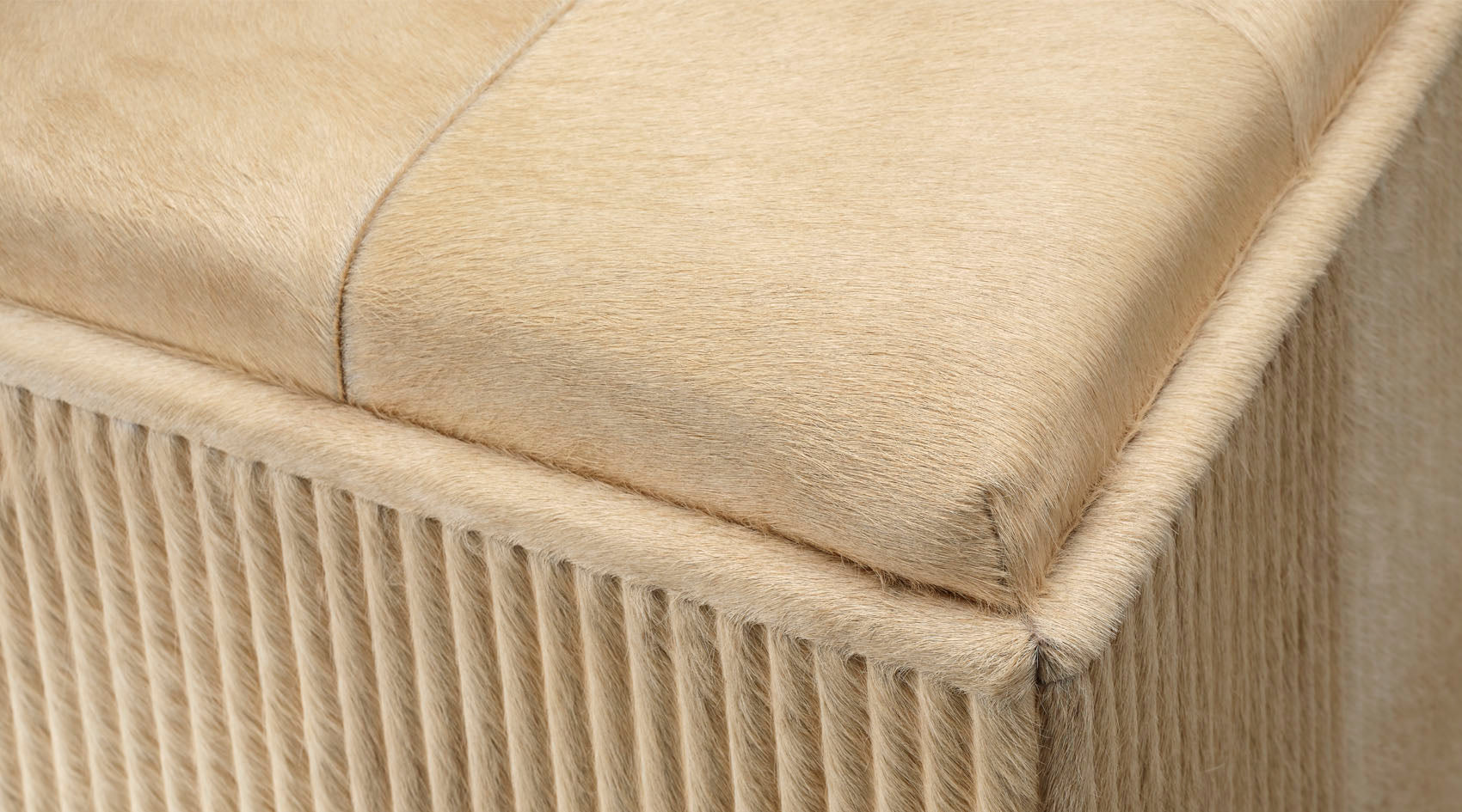 Easton Ottoman Tan - Stylish and Comfortable Footrest Pouf for Living Room, Bedroom, or Office - Perfect for Relaxing, Reading, or Extra Seating
