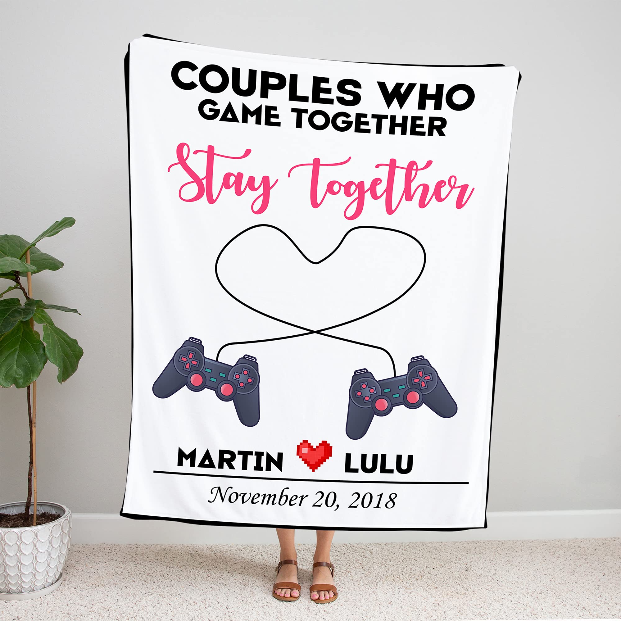 Personalized Couple Fleece Blanket - Custom Name & Date Gift for Gamers | Anniversary, Valentine's Day & Cozy Home Decor