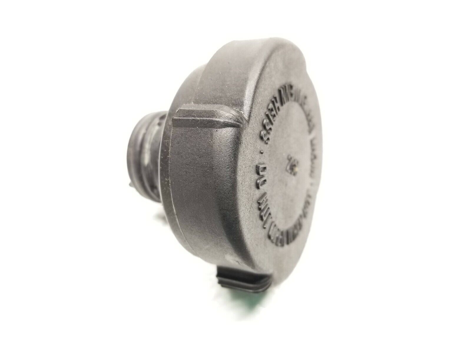 Genuine BMW E46 Radiator Overflow Reservoir Cap OEM Replacement - Fits 01 02 03 04 05 Models - Perfect for Cooling System Maintenance & Engine Protection