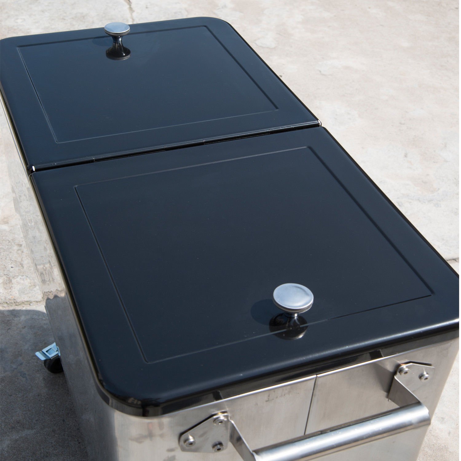 Outsunny 80 QT Rolling Cooler with Wheels - Portable Ice Chest for Outdoor Parties, Camping & Tailgating - Stand-Up Drink Cooler Cart in Silver - Perfect for BBQs, Beach Trips & Picnics