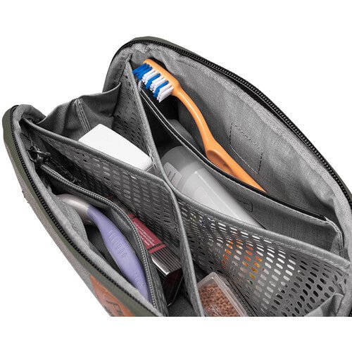 Peak Design Small Wash Pouch (Sage) - Compact Travel Toiletry Bag for Men & Women - Perfect for Camping, Gym & Airplane Carry-On Essentials