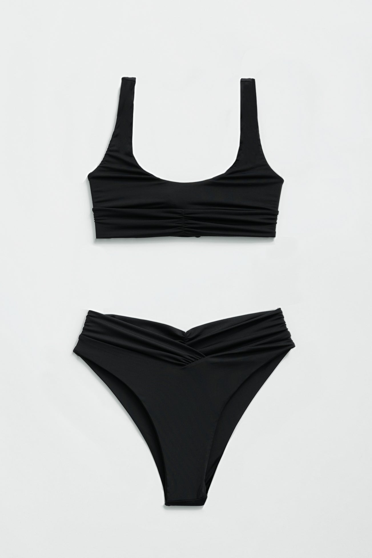Pico Top for Women - Black Seamless Crop Top | Perfect for Yoga, Gym, and Casual Wear