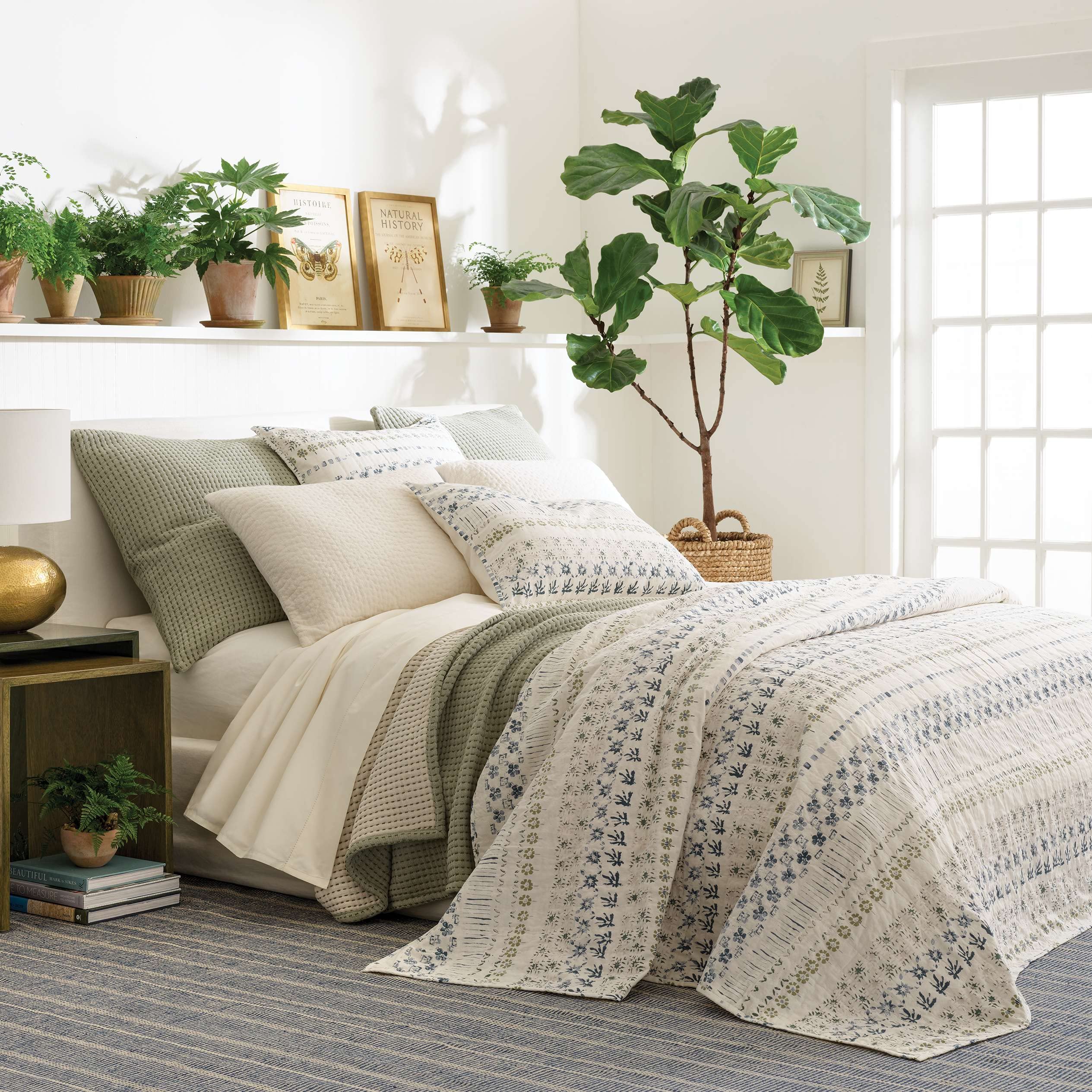 Pick Stitch Evergreen Matelasse Coverlet - Full/Queen Size Bedspread - Solid Green Quilted Bedding - Luxury Bed Cover for Master Bedroom, Guest Room & Dorm Decor
