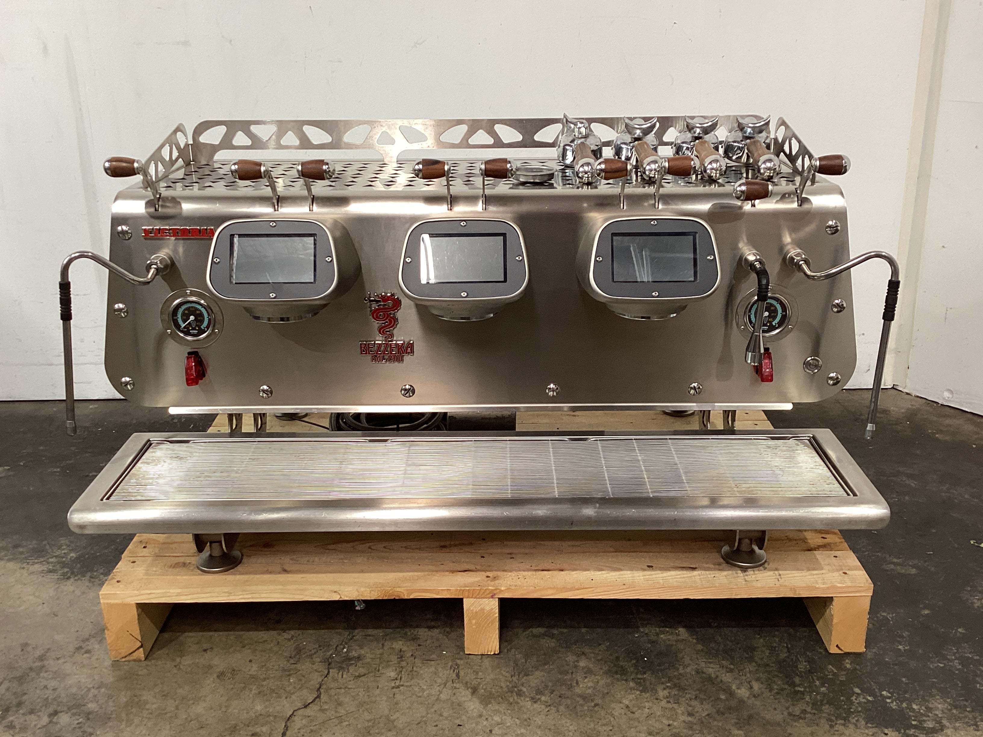 Bezzera Victoria De Brewing Profile 3 Group Commercial Coffee Machine - Professional Espresso Maker for Cafes, Restaurants & Offices (Model 836457) | Perfect for High-Volume Brewing & Specialty Coffee Shops