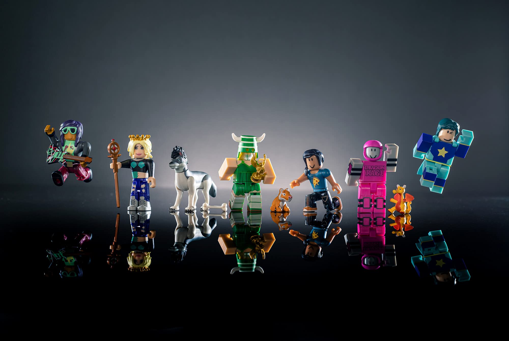 Roblox Celebrity Collection - 20 Figure Pack with Exclusive Virtual Items | Limited Edition Digital Collectibles for Roblox Fans | Perfect for Gaming, Collecting & Virtual Showcase