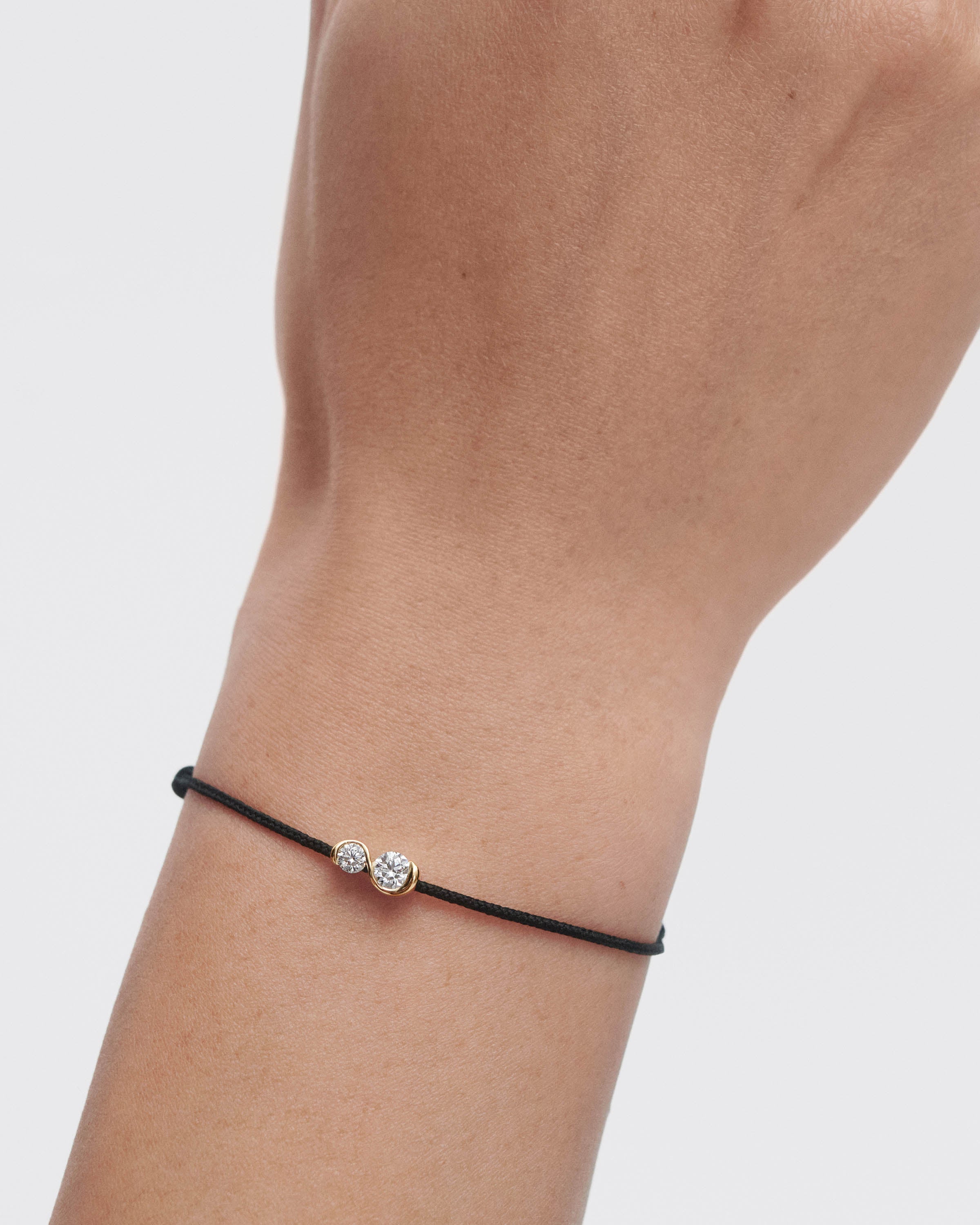 Dafne Diamond Cord Bracelet for Women - Elegant Adjustable Beaded Friendship Bracelet - Perfect for Gifts, Parties & Everyday Wear