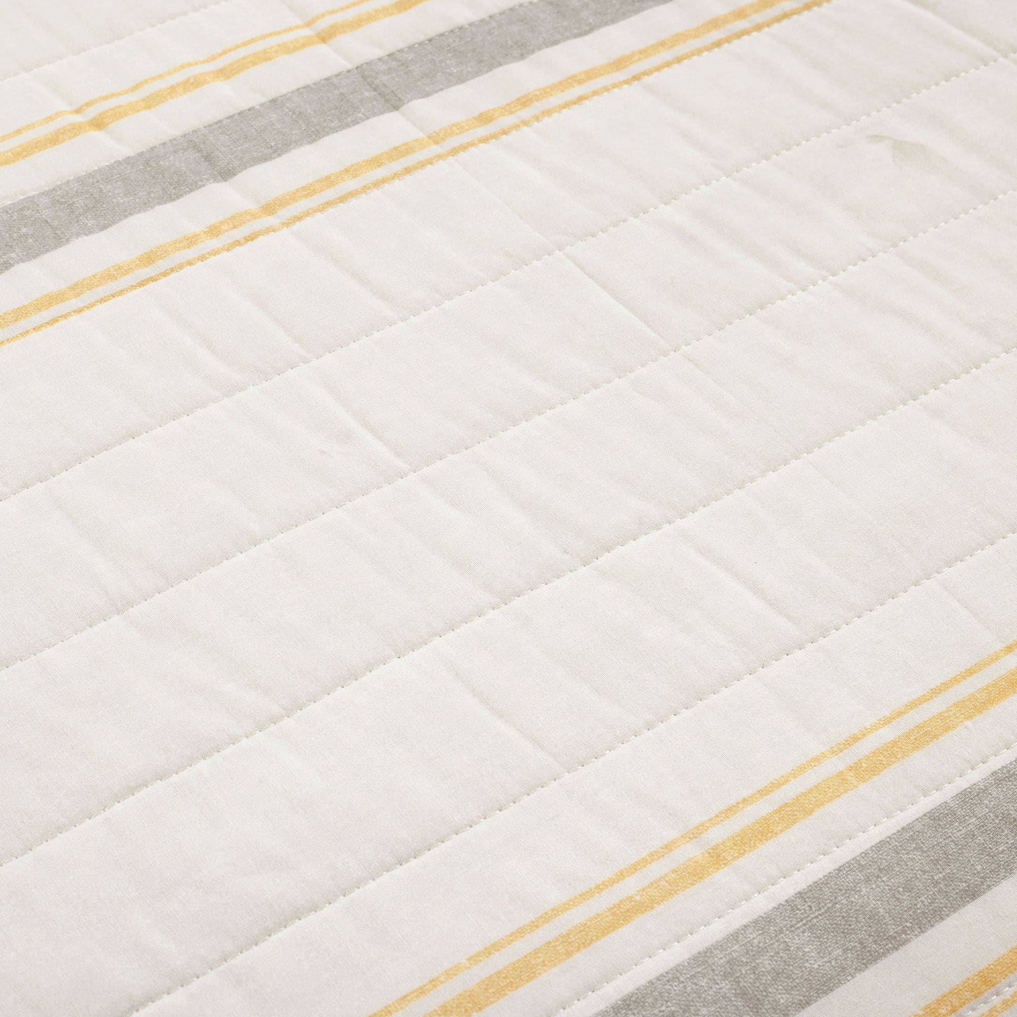 Farmhouse Stripe Reversible Cotton Quilt Set - Queen Size Bedding with Matching Pillow Shams - Soft & Breathable Comforter for Cozy Bedroom Decor - Perfect for Guest Rooms, Master Bedrooms & Airbnb Stays