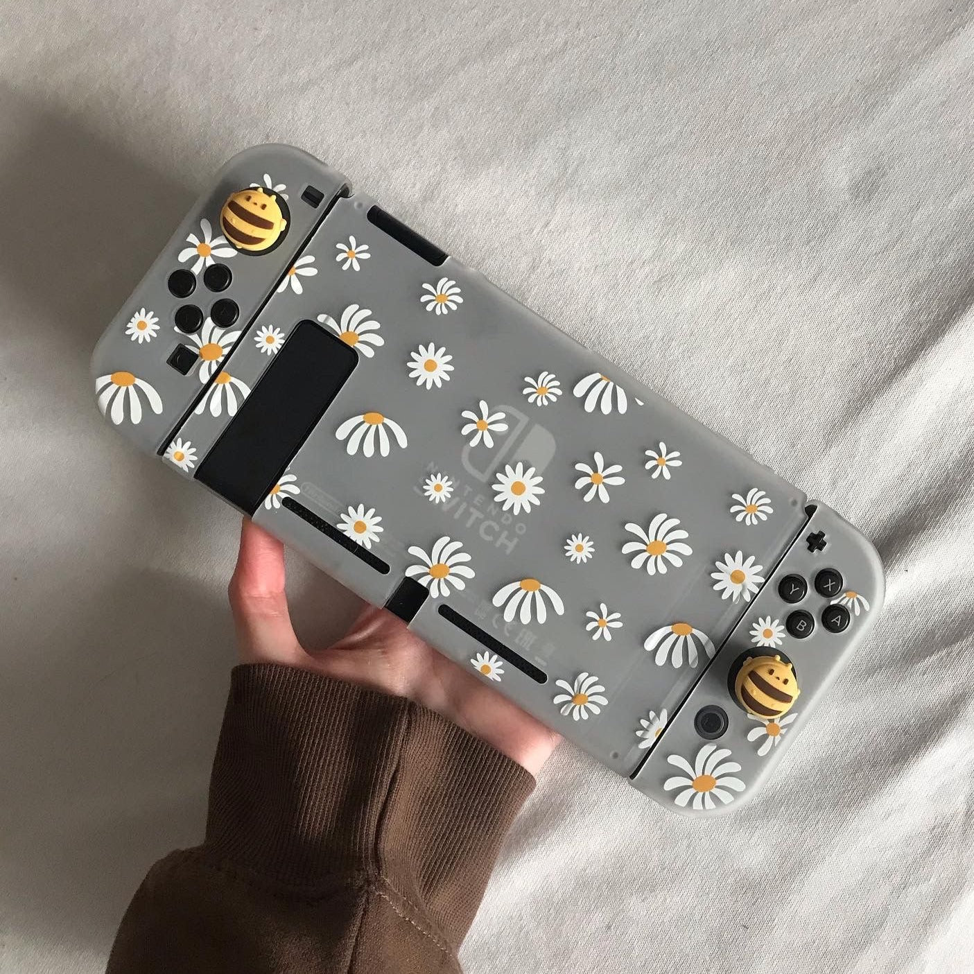 Premium Daisy Life Case for Nintendo Switch - Durable Protective Cover with Custom Design for Gaming On-The-Go, Travel & Home Entertainment