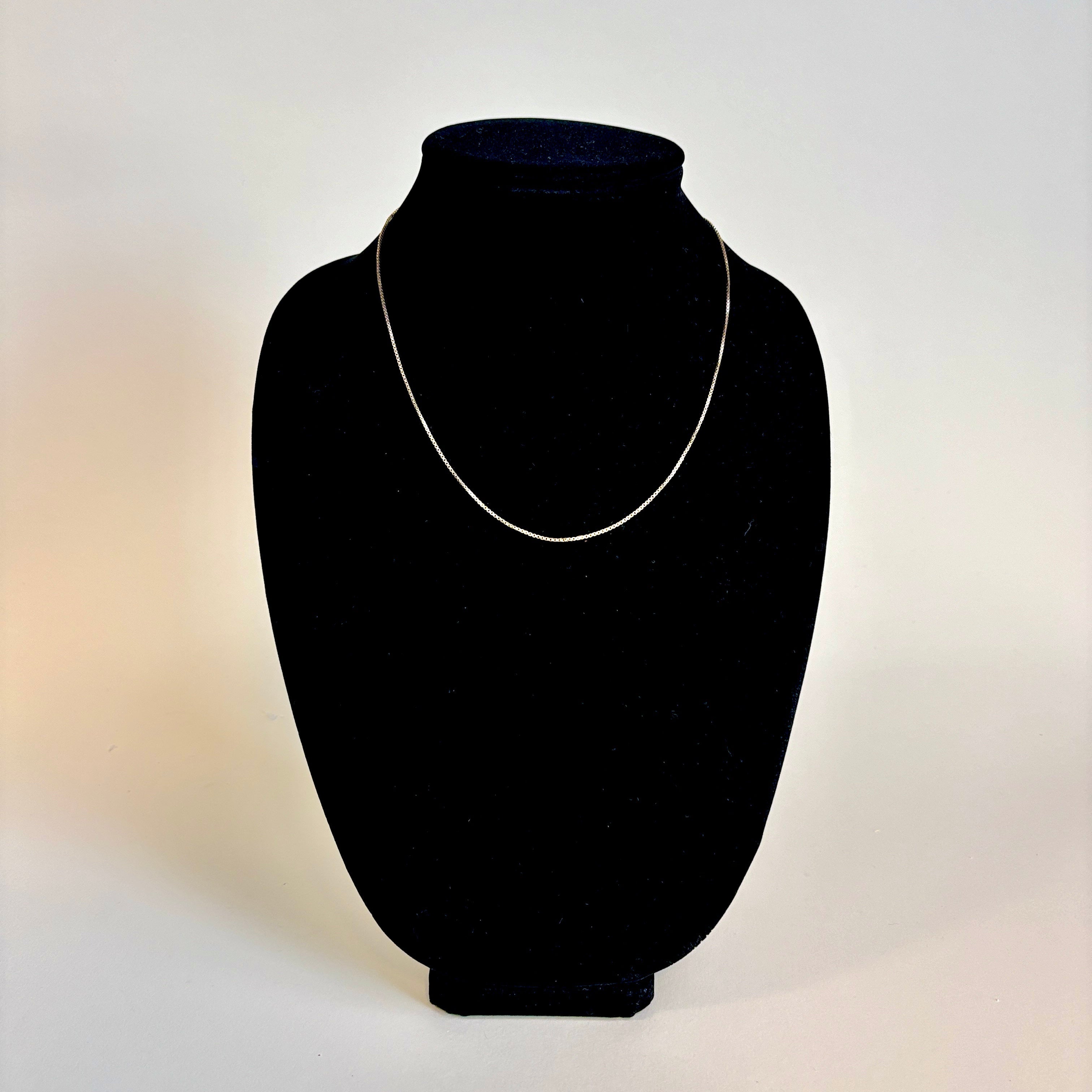 10K Yellow Gold Box Link Chain Necklace - 19 Inch Classic Dainty Jewelry for Women - Perfect for Layering, Everyday Wear & Special Occasions