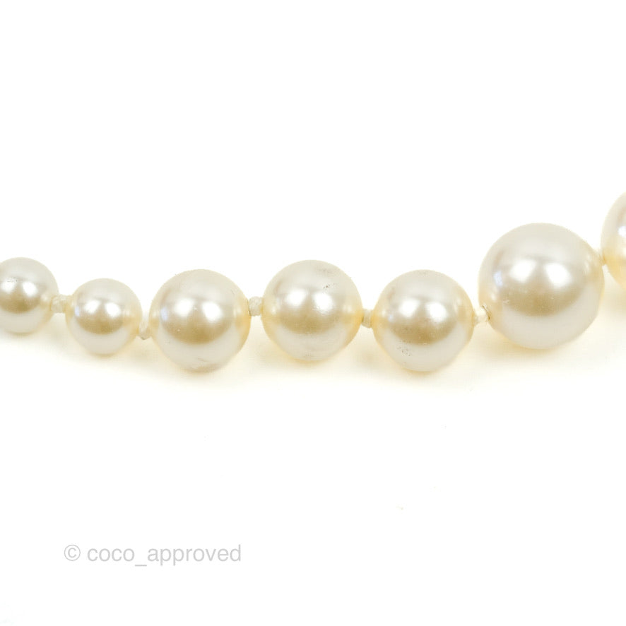 Chanel CC Crystal Pendant Pearl Bracelet in Gold Tone 17V - Elegant Jewelry for Women, Perfect for Parties, Weddings & Special Occasions