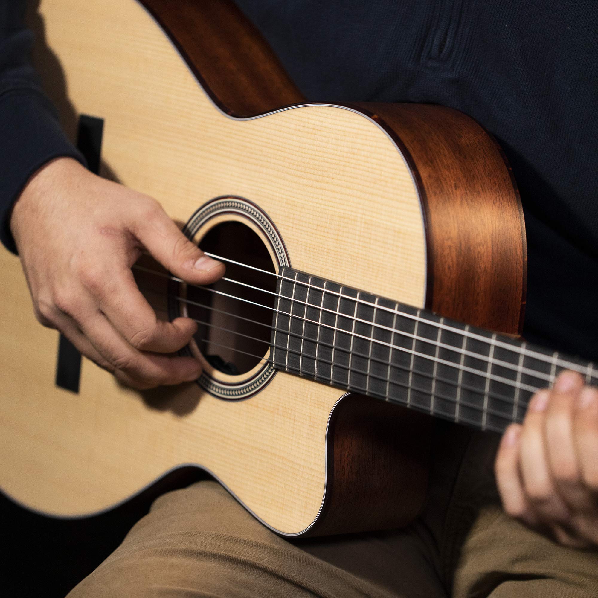 Premium MARTIN Classical Guitar Strings (M260) - 80/20 Bronze for Warm, Bright Tone | Perfect for Beginners, Professionals & Live Performances