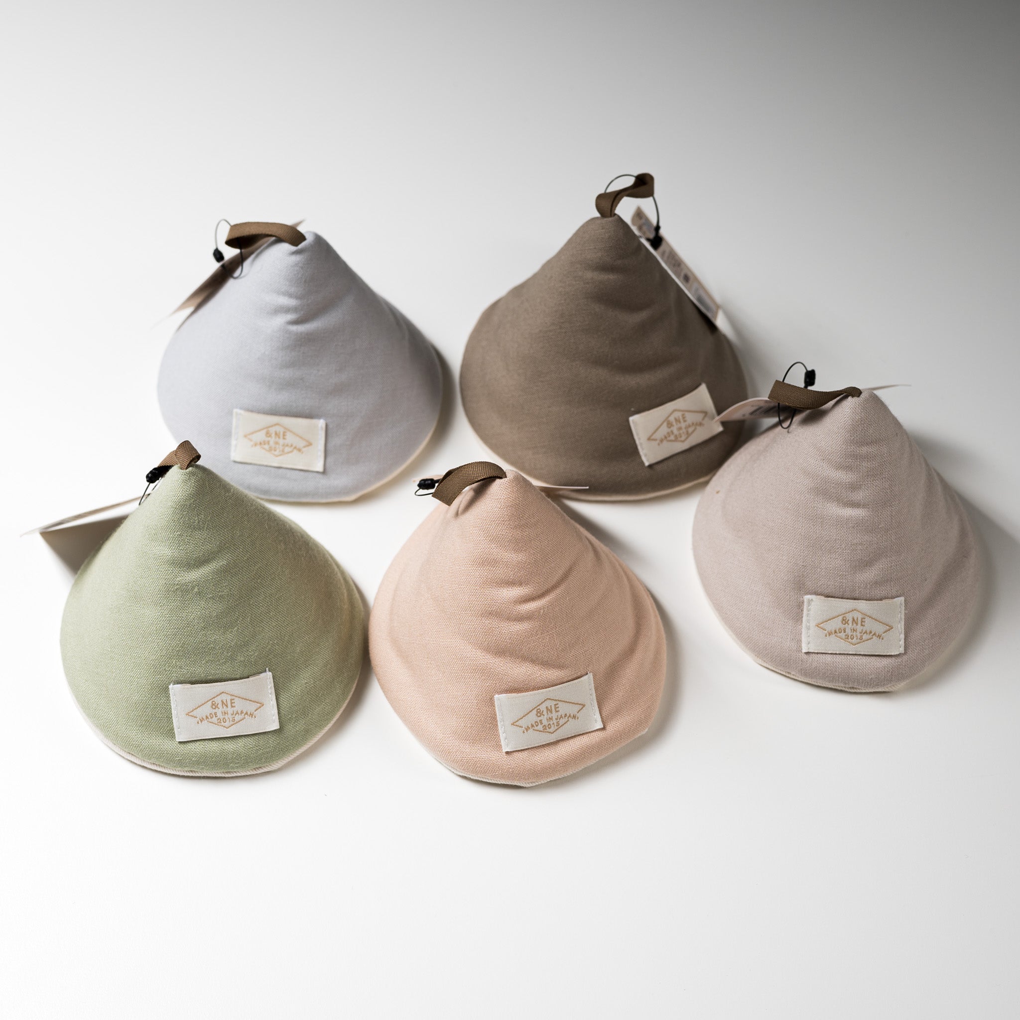 Triangle Cotton Pot Holder - Heat Resistant, 5 Colors - Perfect for Kitchen, Cooking, Baking & BBQ Use