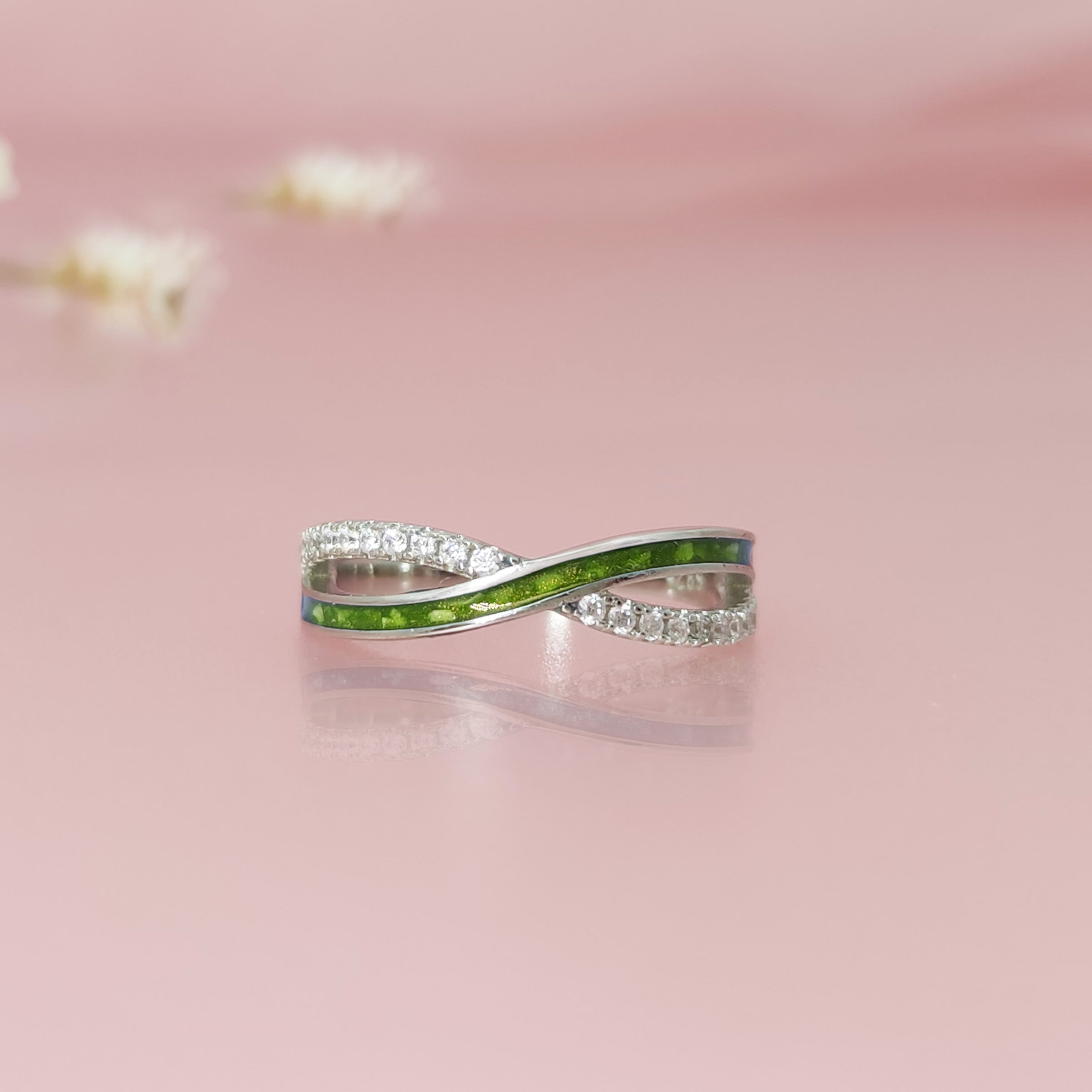 Love Bond Ashes Ring - Memorial Jewelry for Loved Ones - Perfect for Remembrance, Keepsake & Sympathy Gifts
