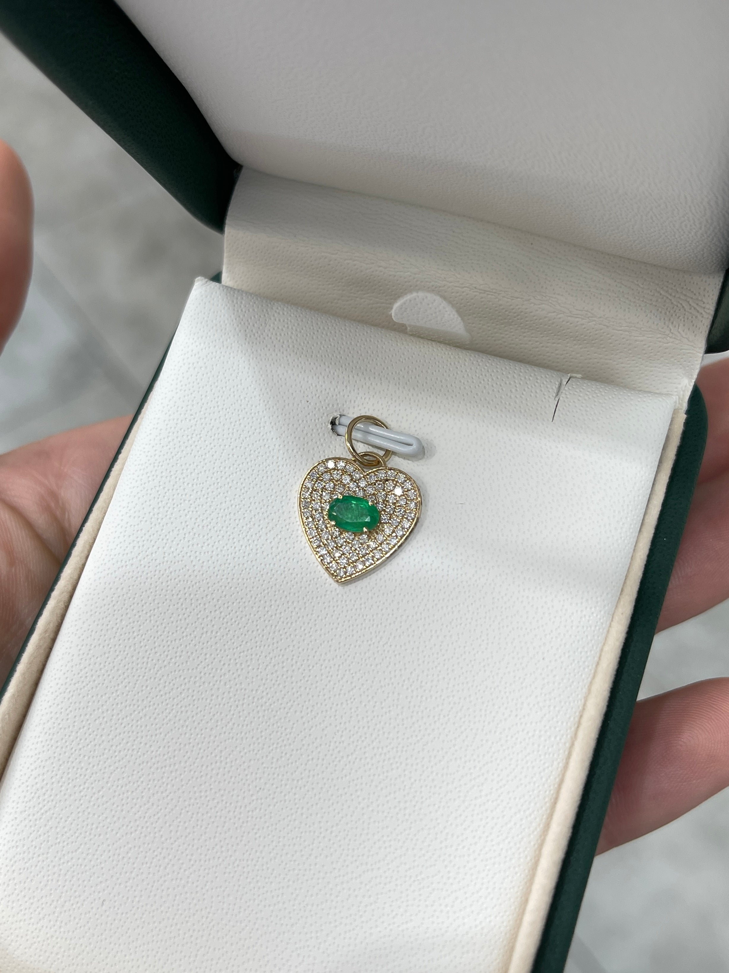 1.0tcw 14K Gold Emerald & Diamond Pave Heart Cluster Pendant Charm Necklace - Elegant Jewelry Gift for Women, Perfect for Valentine's Day, Anniversary & Special Occasions