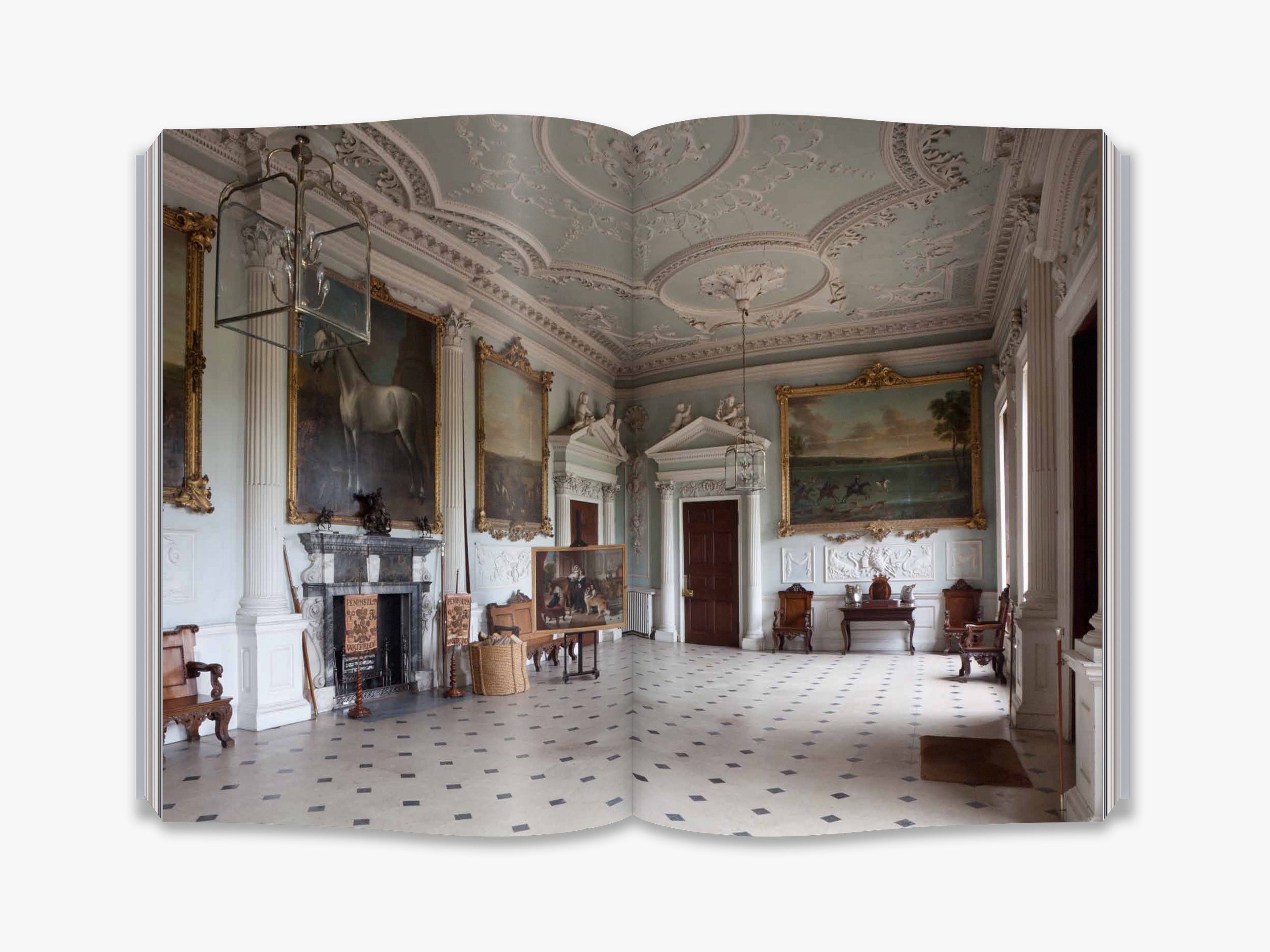 Luxury English Country House Decor & Furniture – Perfect for Classic Home Interiors & Elegant Living Spaces