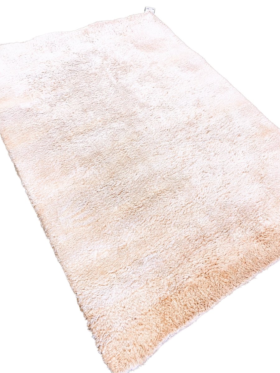 Luxury Soft Solid Shag Rug - 6.6 x 4.7 Feet Plush Fluffy Area Rug for Living Room, Bedroom & Nursery - Ultra Comfortable & Cozy Home Decor Carpet