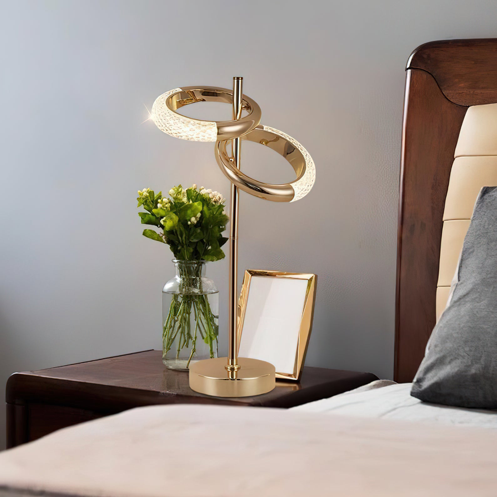 Sparkling Crystal Earrings Table Lamp - Elegant Bedside Lighting for Bedroom, Living Room & Office Decor
