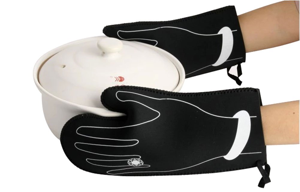 PANDA SUPERSTORE Heat Resistant Oven Mitts - Anti-Slip Black Kitchen Gloves for Baking, Grilling & Cooking - Pair of Premium Silicone Oven Gloves for BBQ, Baking & Kitchen Safety