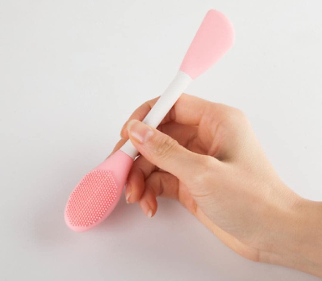 **Double-Ended Silicone Face Mask Brush for Mud, Clay & Charcoal Masks - Soft Makeup Applicator for Cream & Lotion - Perfect for Spa, DIY Skincare & At-Home Facials (1-Pack)**