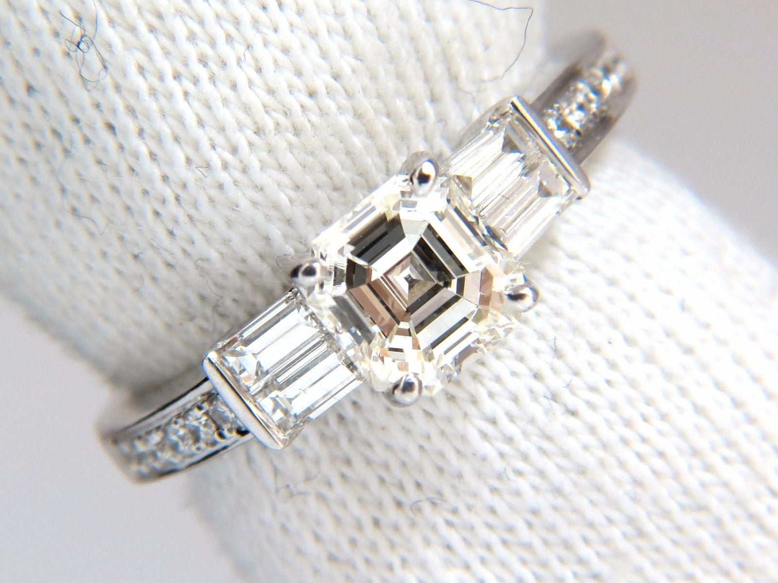 GIA Certified 1.62ct Natural Asscher Cut Diamond Engagement Ring in 18K Gold - Classic Solitaire for Wedding Proposal & Anniversary Gifts
