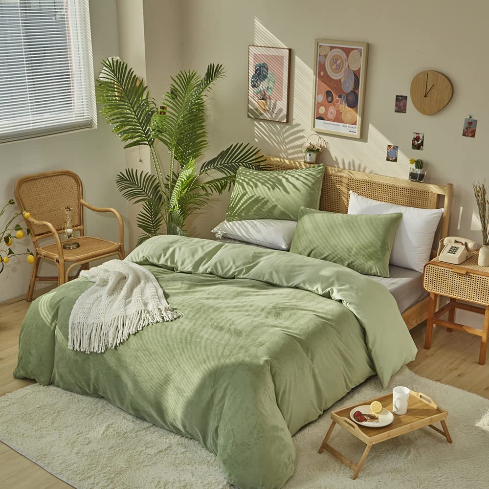 CLOTHKNOW Green Velvet Twin Comforter Set - 3 Piece Fluffy Soft Bedding Set with 2 Pillowcases | Light Green Velvet Comforter for Cozy Bedroom Decor & Guest Room Essentials
