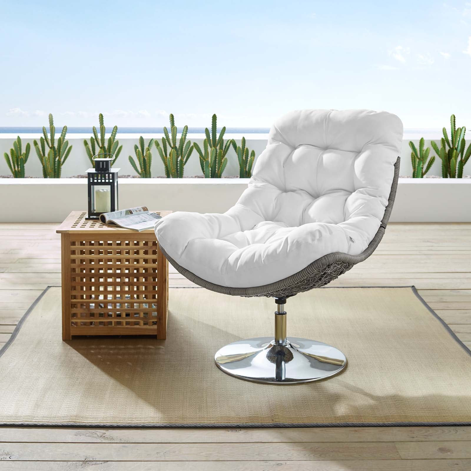 Brighton Wicker Rattan Swivel Lounge Chair for Outdoor Patio - Comfortable & Durable Garden Furniture - Perfect for Poolside, Deck, or Backyard Relaxation