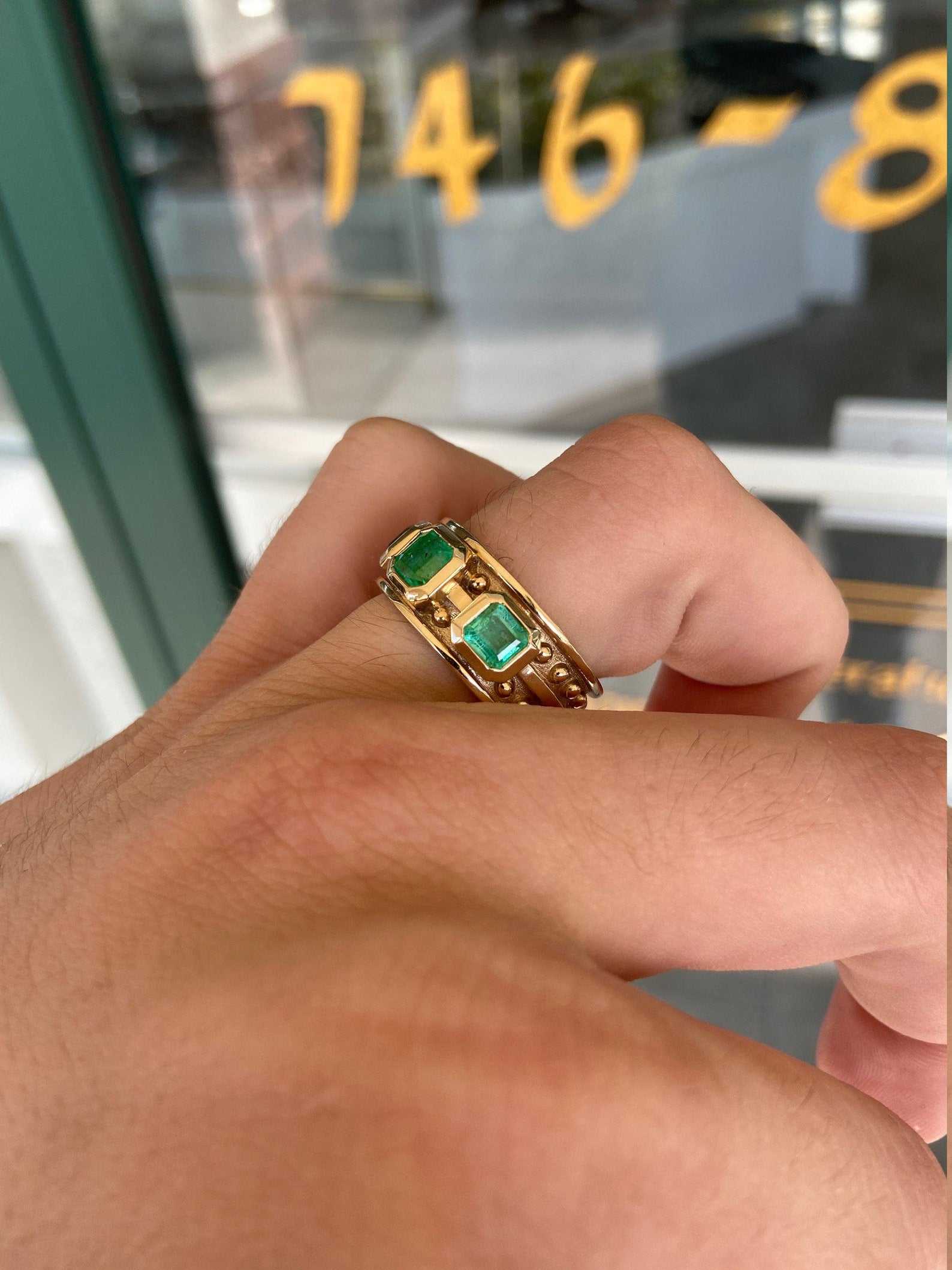 2.85tcw Men's Emerald Solitaire Three Stone Band Ring in 14K Gold - Perfect for Everyday Wear, Wedding Bands & Anniversary Gifts