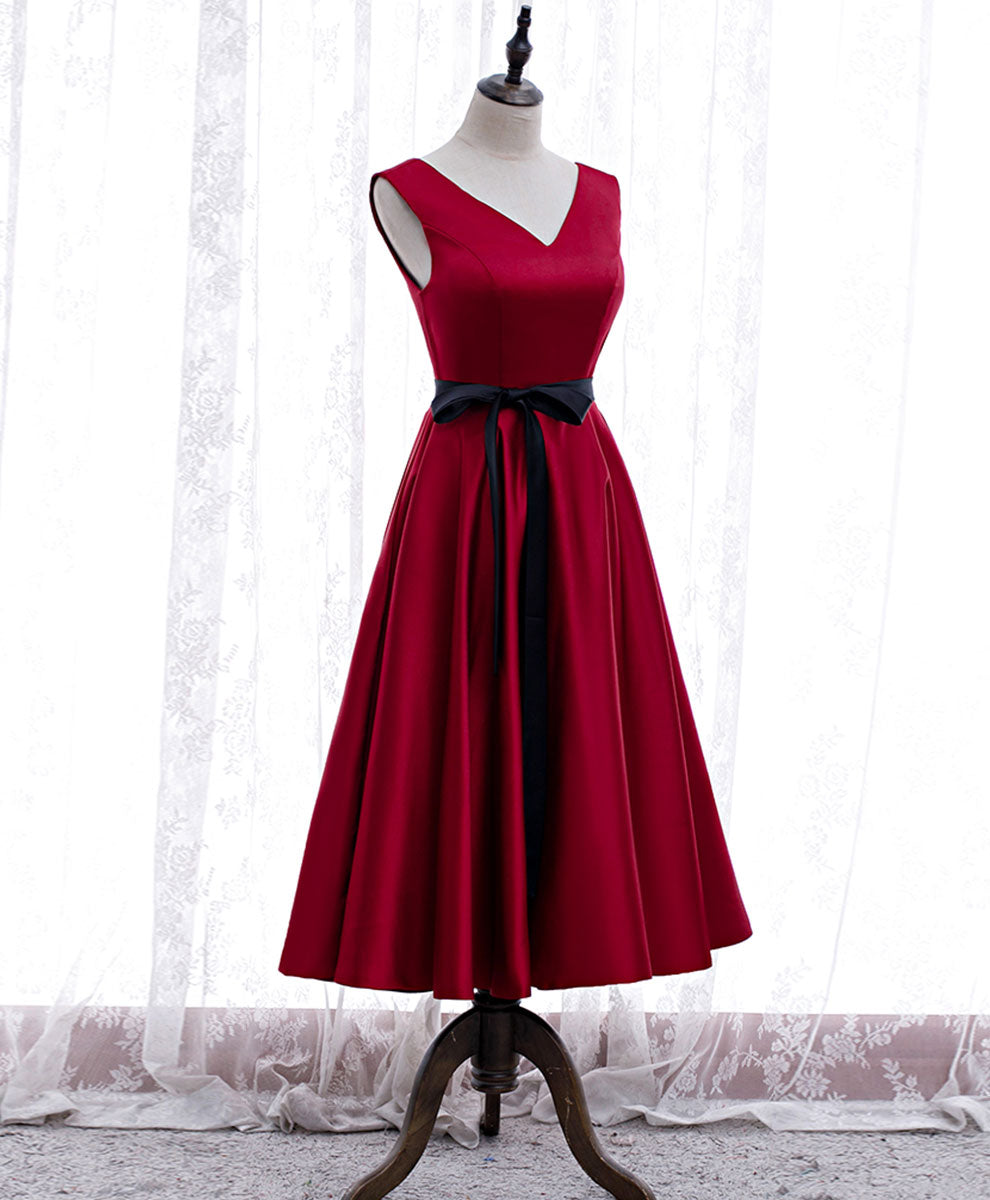 Elegant Burgundy Satin V-Neck Short Prom Dress - Perfect for Bridesmaids, Homecoming & Cocktail Parties