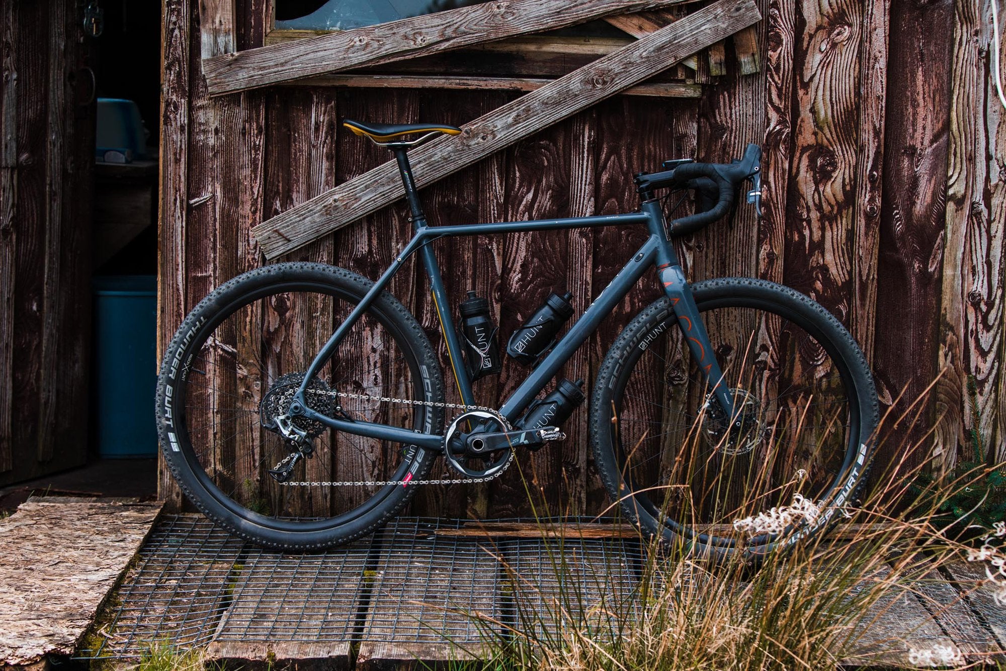 MASON x HUNT 650B Adventure Sport Disc Wheelset - Lightweight Alloy Wheels for Gravel & Cyclocross Bikes - Perfect for Off-Road Cycling and Adventure Riding