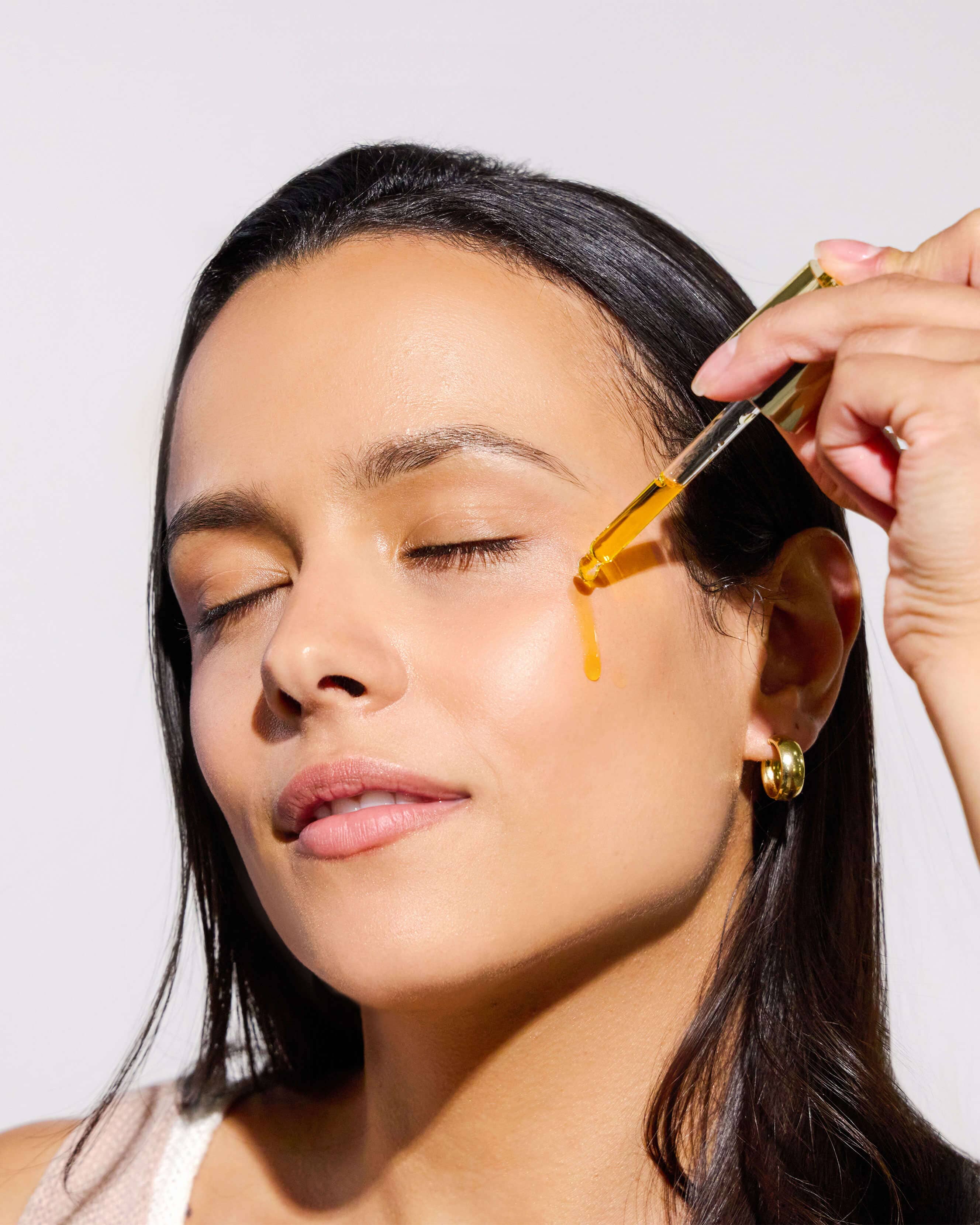 Retinoic Nutrient Face Oil - Anti-Aging Facial Treatment with Vitamin A - Hydrates & Brightens Skin - Perfect for Nighttime Skincare Routine & Dry Skin Care