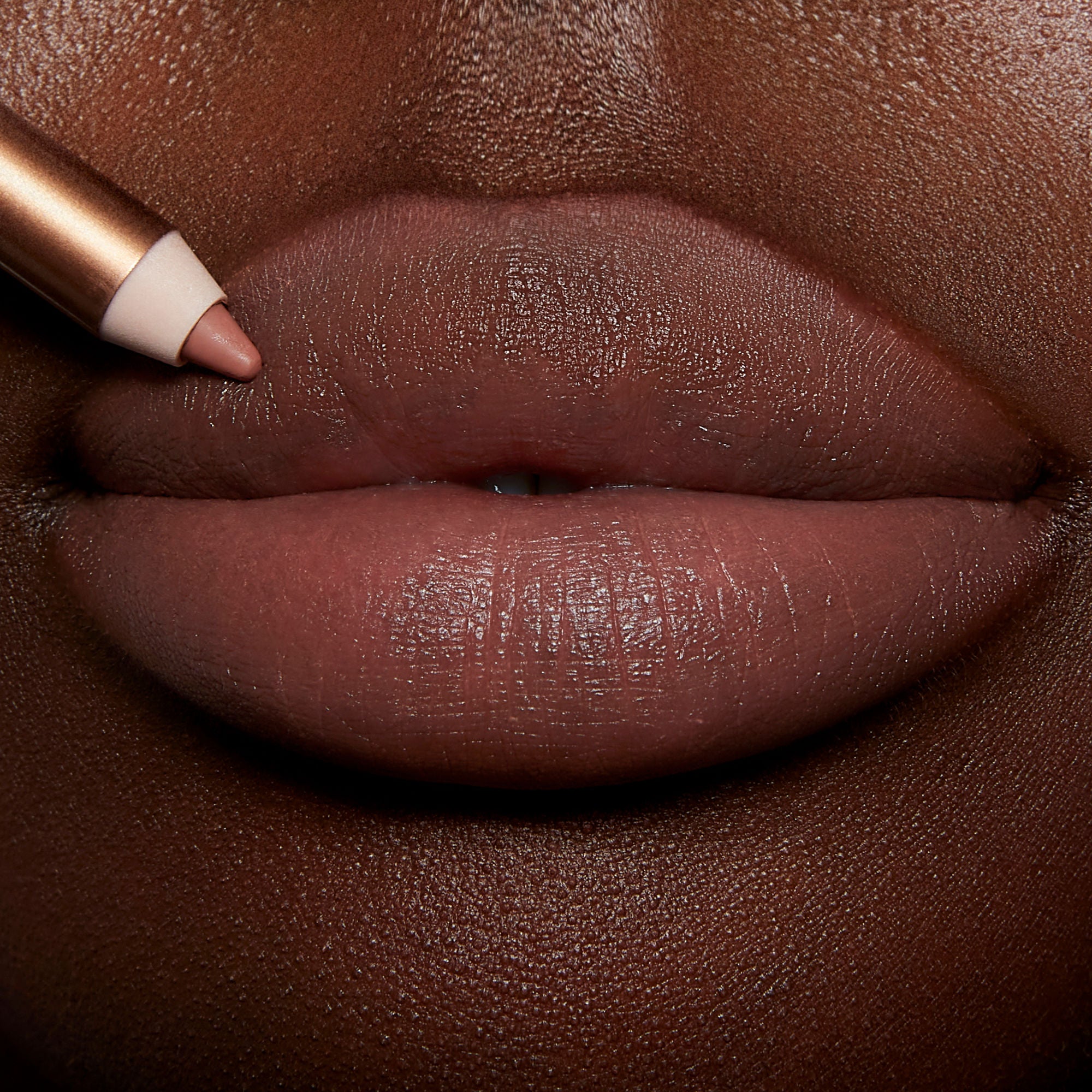 Charlotte Tilbury Lip Cheat Lip Liner - Long-Lasting, Waterproof Lip Pencil for Precise Definition & Fuller Lips | Perfect for Everyday Wear, Date Night & Special Occasions