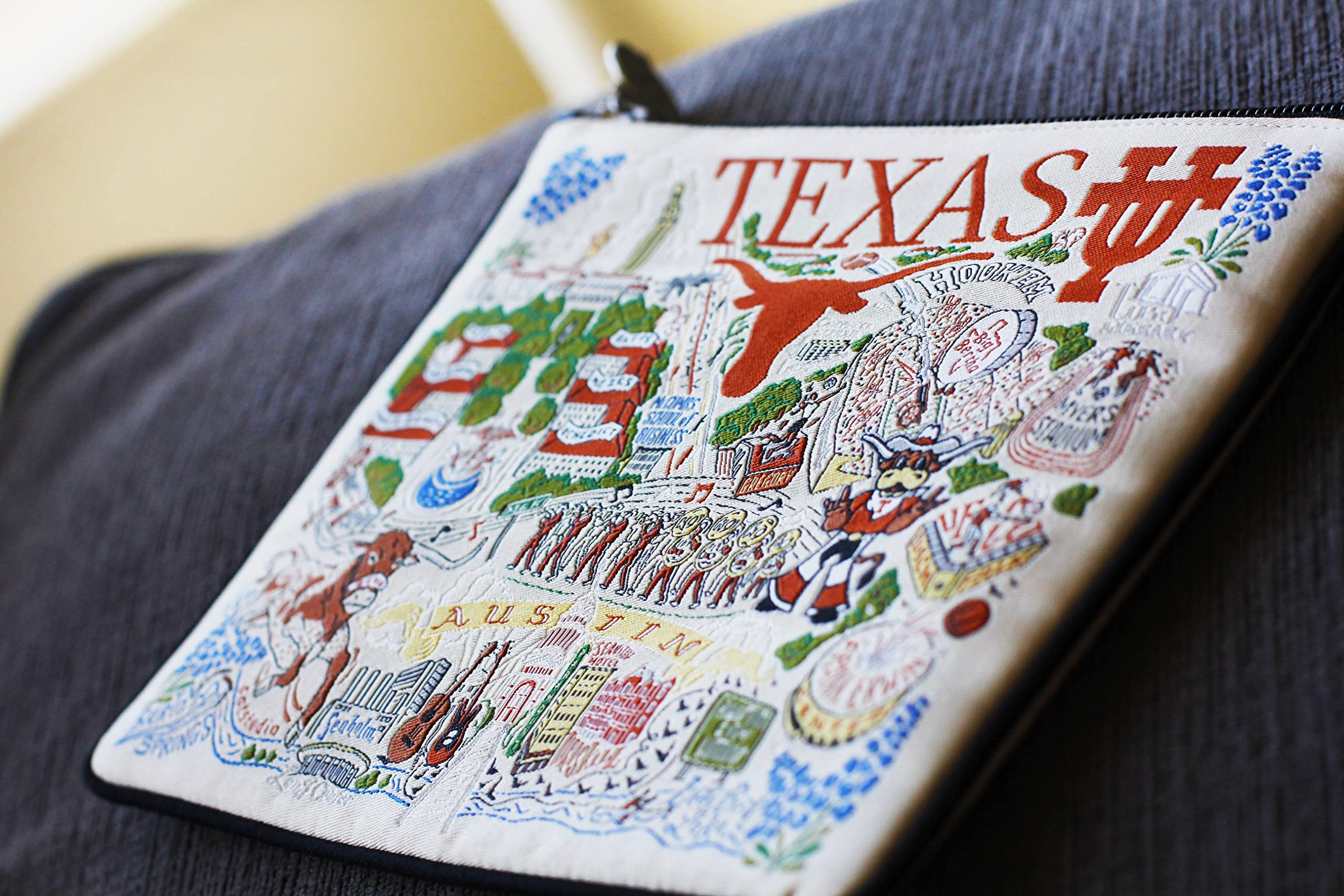 University of Texas Longhorns College Zip Pouch - Stylish Wallet, Clutch, Handbag & Makeup Bag for School, Travel & Daily Essentials