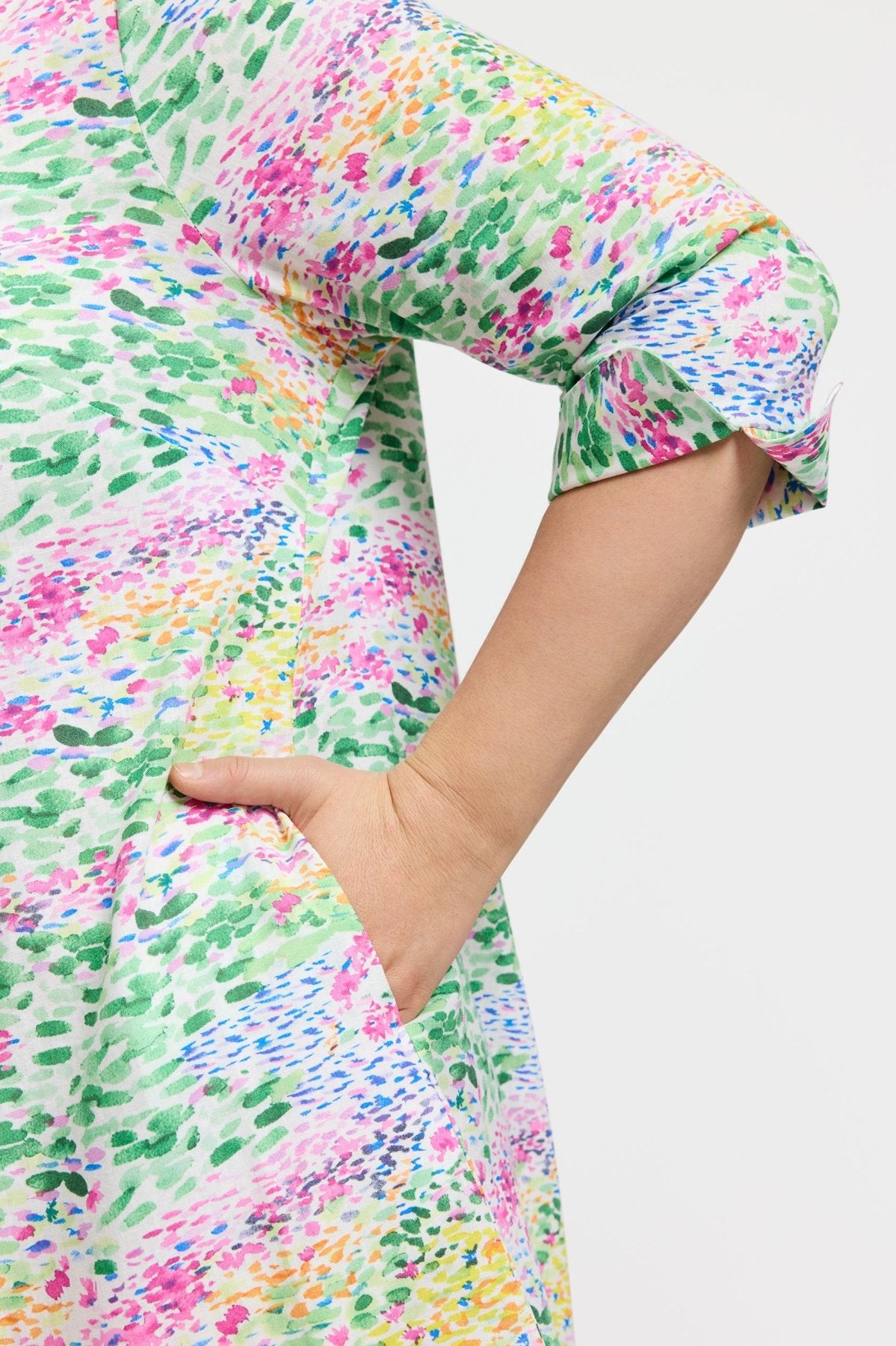 Vena Plus Linen Impressionist Floral 3/4 Sleeve Dress - Women's Bohemian Summer Dress for Beach, Garden & Casual Outings