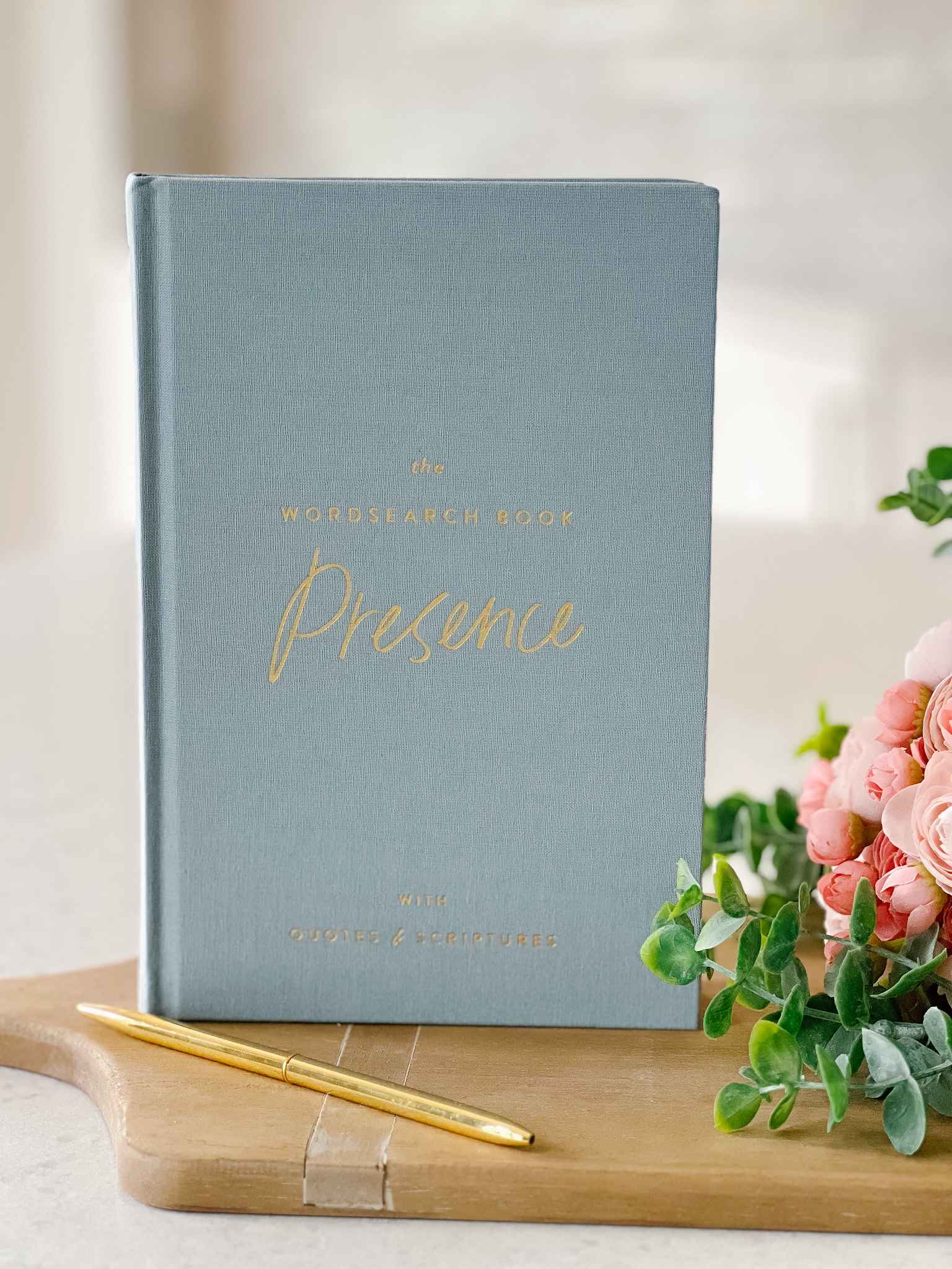 The Wordsearch Book: Presence - Fun & Challenging Word Search Puzzles for Adults & Kids - Perfect for Travel, Gifts & Relaxation