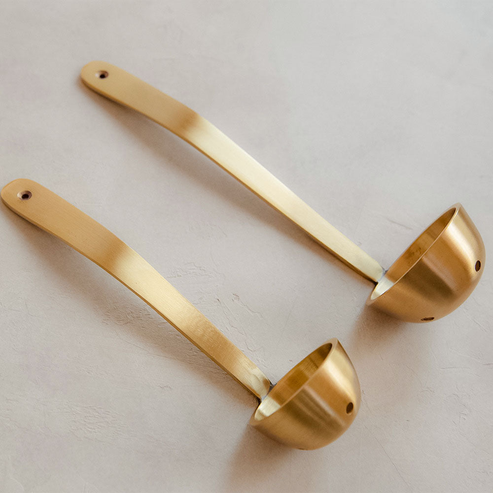 Stainless Steel Slotted Spoon with Wooden Handle - Perfect for Cooking, Serving Pasta, Salad & Deep Frying - Durable Kitchen Utensil for Home & Restaurant Use