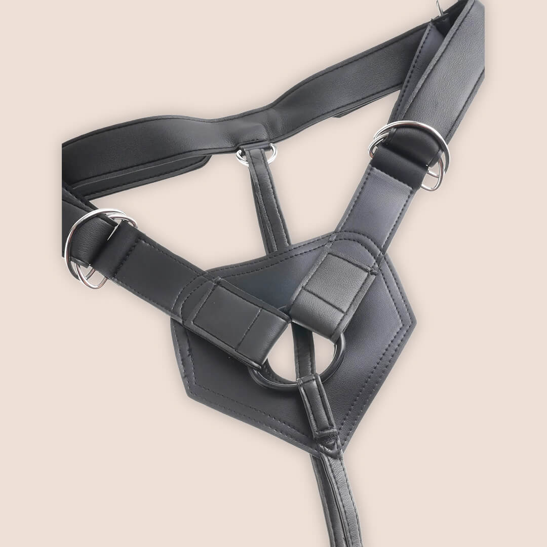 Premium King Cock Strap-On Harness Kit with 6 Realistic Dildos for Couples, Lesbian & BDSM Play – Enhance Intimacy & Role Play in the Bedroom