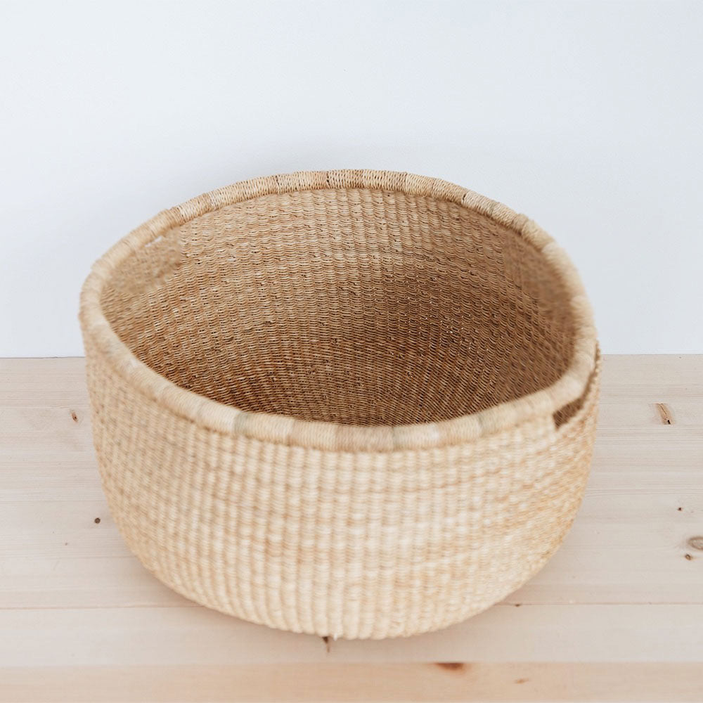 Premium Handwoven Elephant Grass Basket - Natural & Eco-Friendly Storage Solution for Home Decor, Picnics & Beach Trips