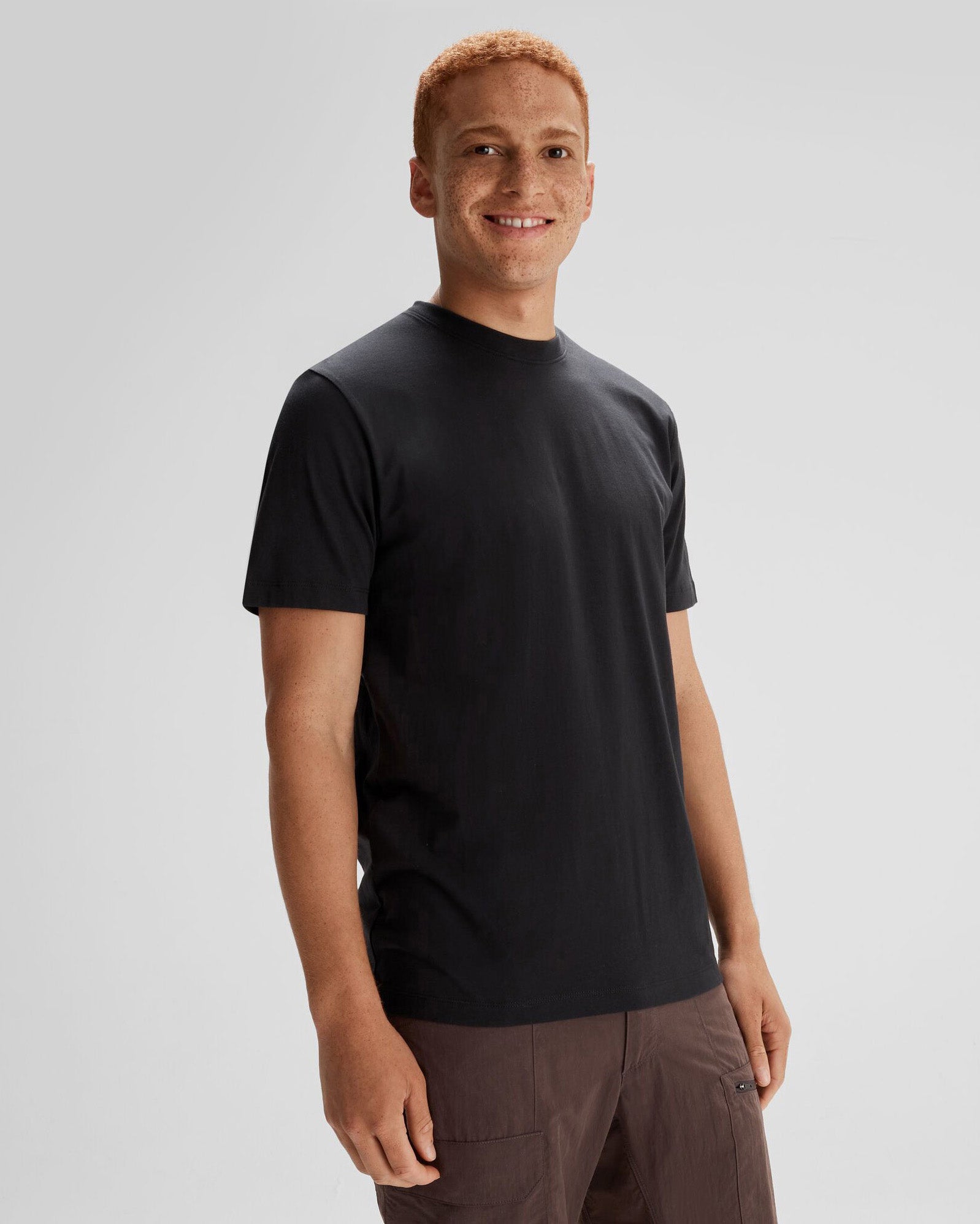 Organic Cotton Men's T-Shirt - Soft & Breathable Black Stingray Design - Casual Wear & Everyday Comfort