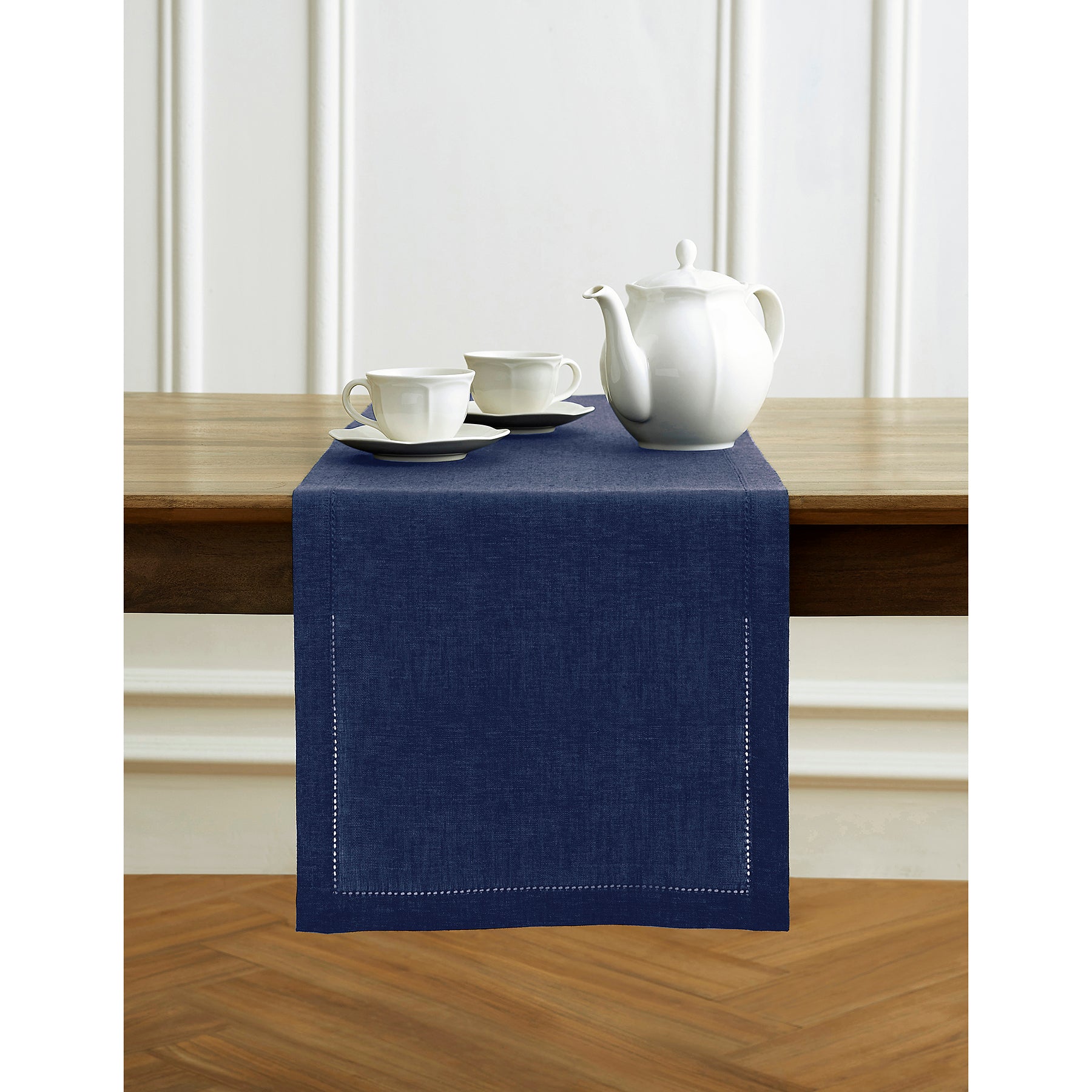Elegant Milan Table Runner for Dining Room Decor - Perfect for Weddings, Parties & Holiday Table Settings
