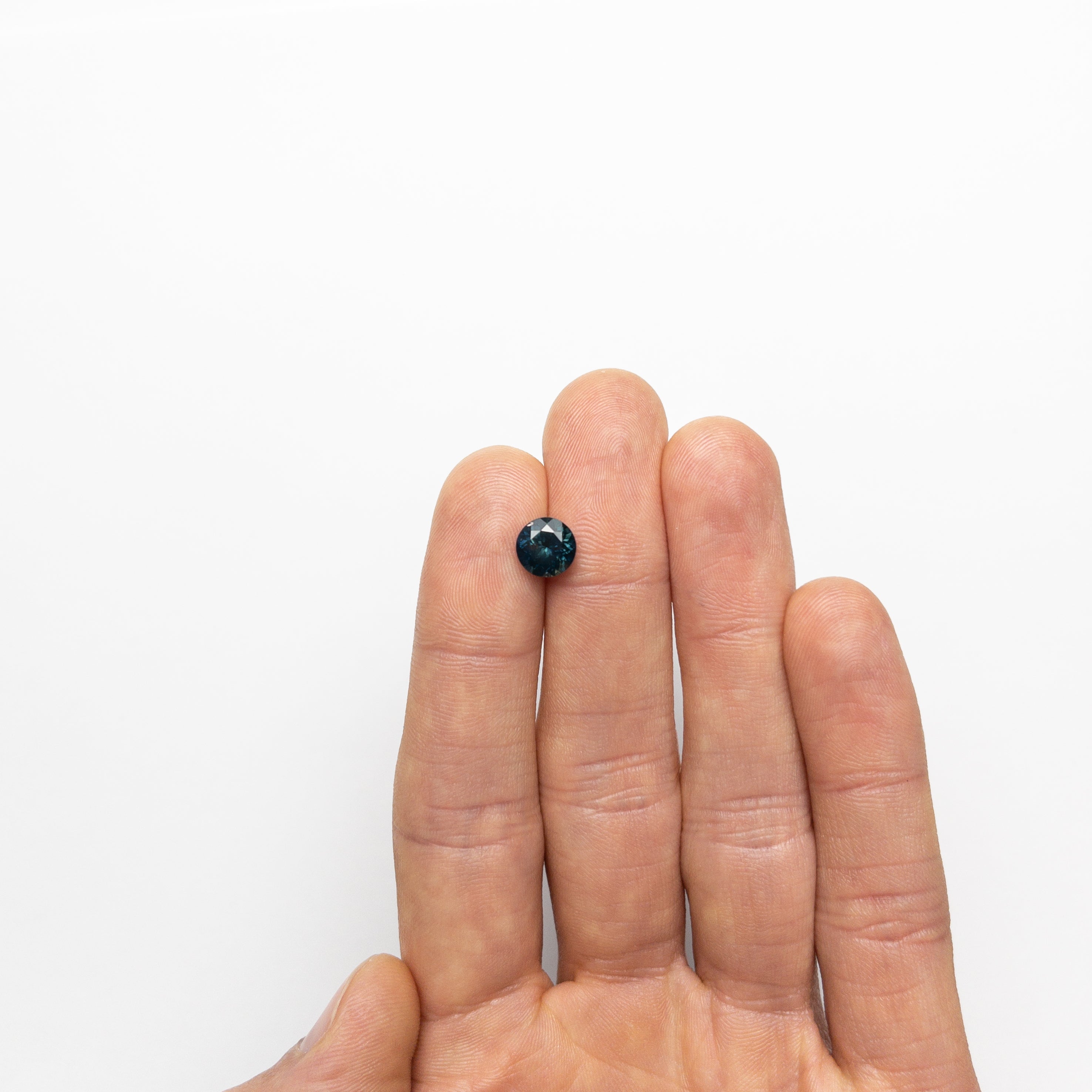 2.41ct Round Brilliant Blue Sapphire - 7.66x7.56x5.25mm Natural Gemstone for Engagement Rings & Fine Jewelry