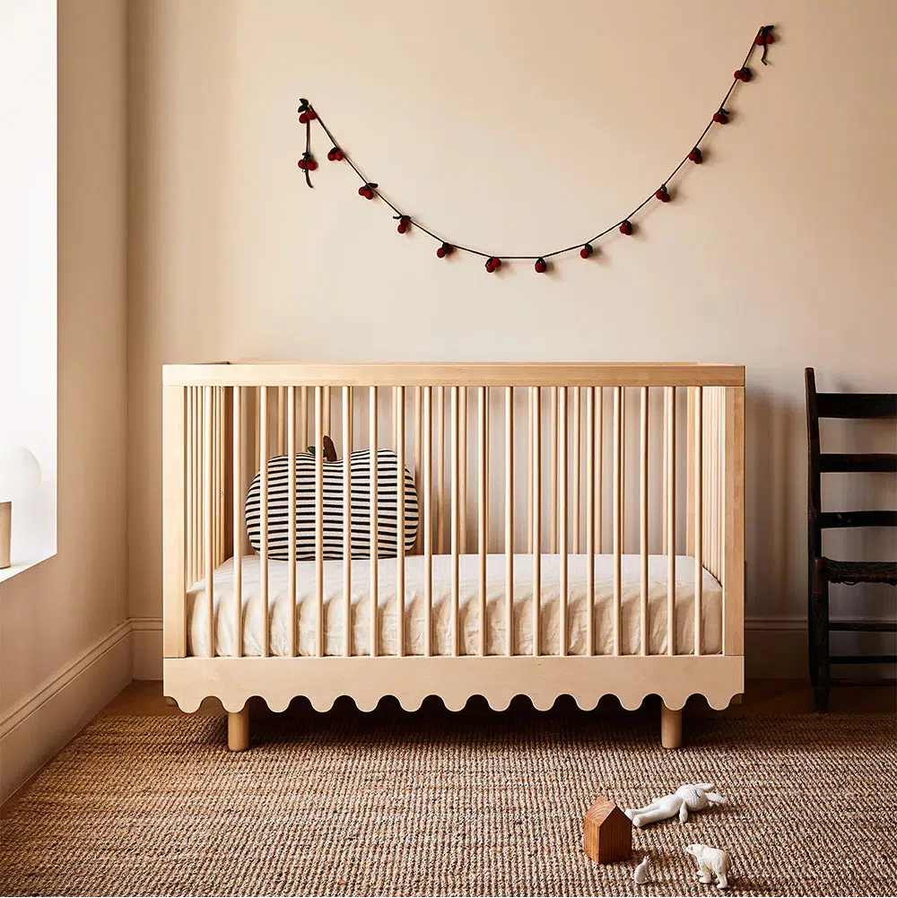 Oeuf Moss Crib in Birch - Modern Eco-Friendly Baby Crib for Nursery & Bedroom - Safe & Stylish Wooden Crib for Newborns & Toddlers - Perfect for Gender-Neutral Nursery Decor & Small Spaces