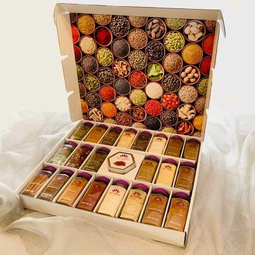 Premium Saffron & 23 Spice Gift Set - 22 Individually Wrapped Spices + 5g Pure Saffron Threads - Perfect for Cooking, Gourmet Gifts & Home Chefs