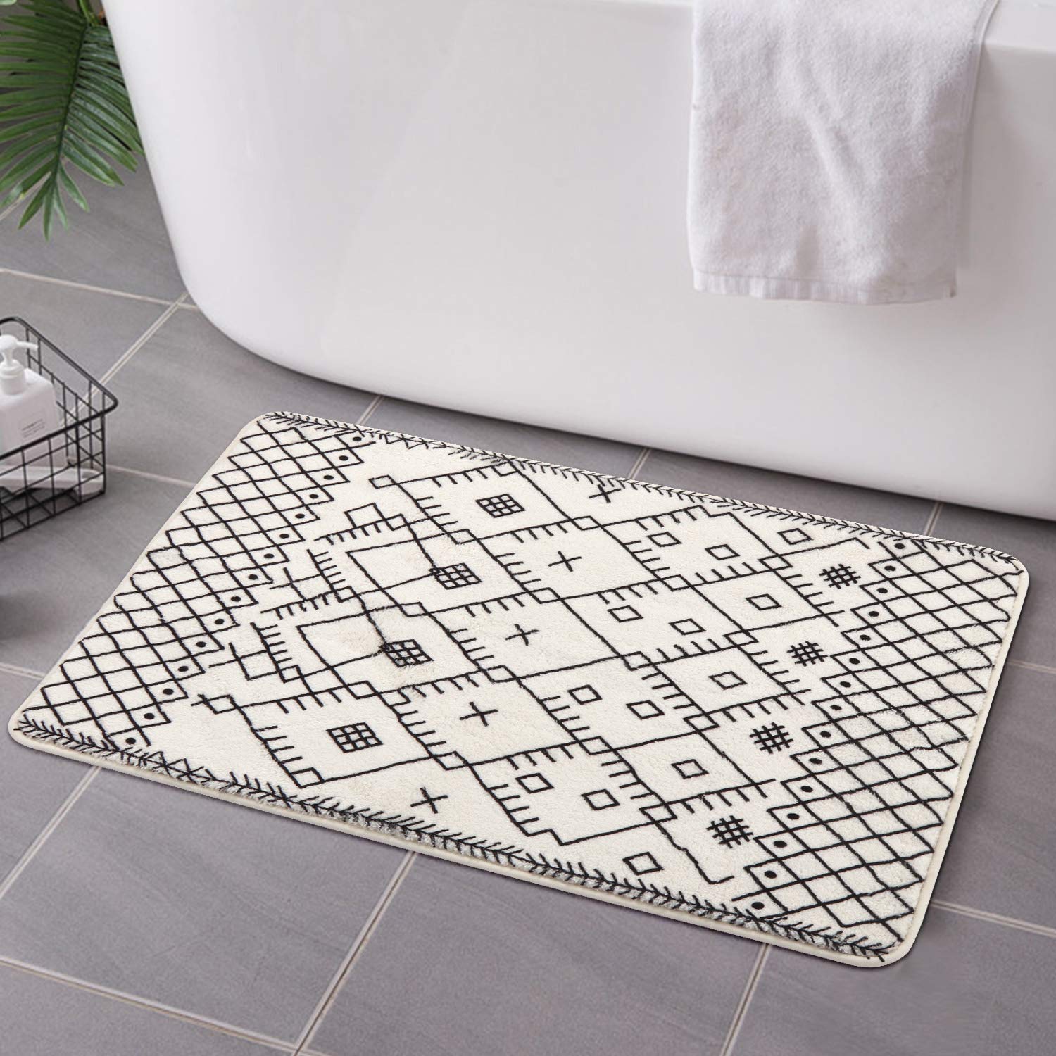 Uphome 18x25 Inch Boho Bath Mat - Non-Slip Moroccan Geometric Farmhouse Bathroom Rug, Soft Velvet Machine Washable Floor Mat for Bathroom, Tub, Sink & Shower - Perfect for Modern, Rustic & Bohemian Home Decor